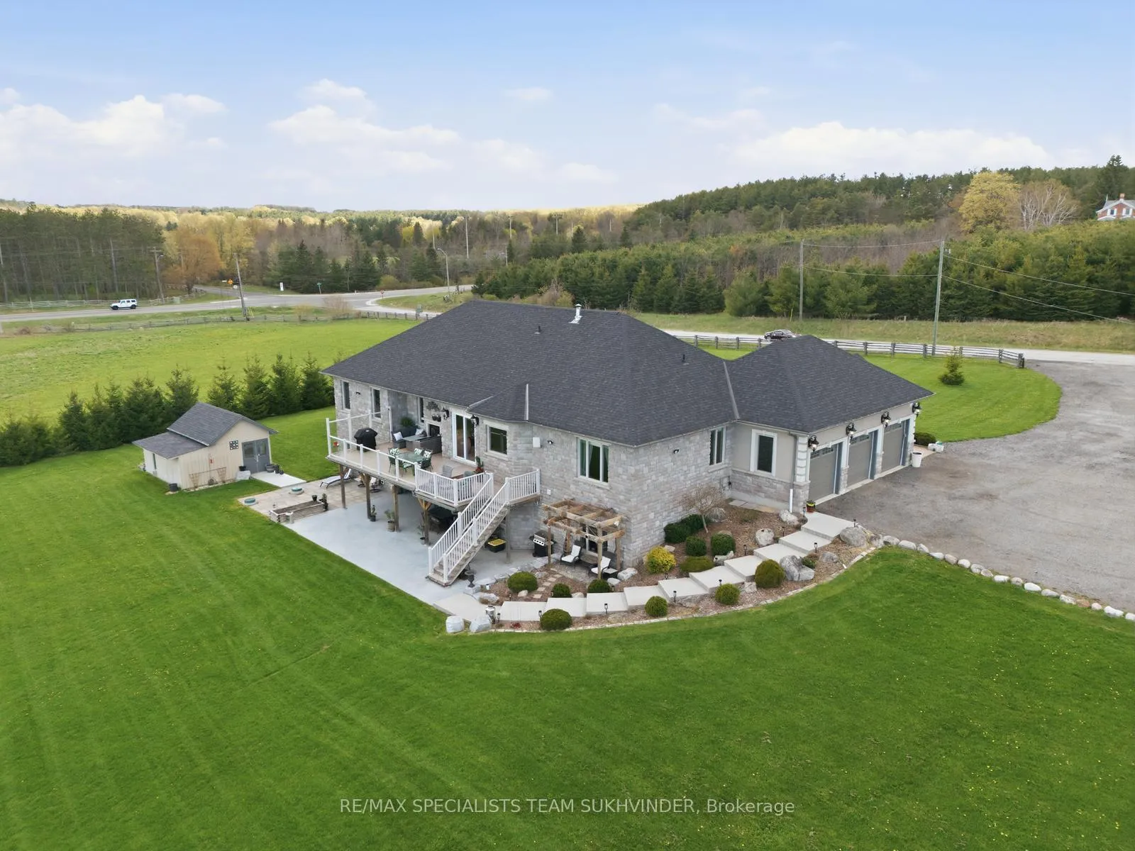 Photo 7 of 2049 Highpoint Side Road, Caledon, Rural Caledon — HOMEH