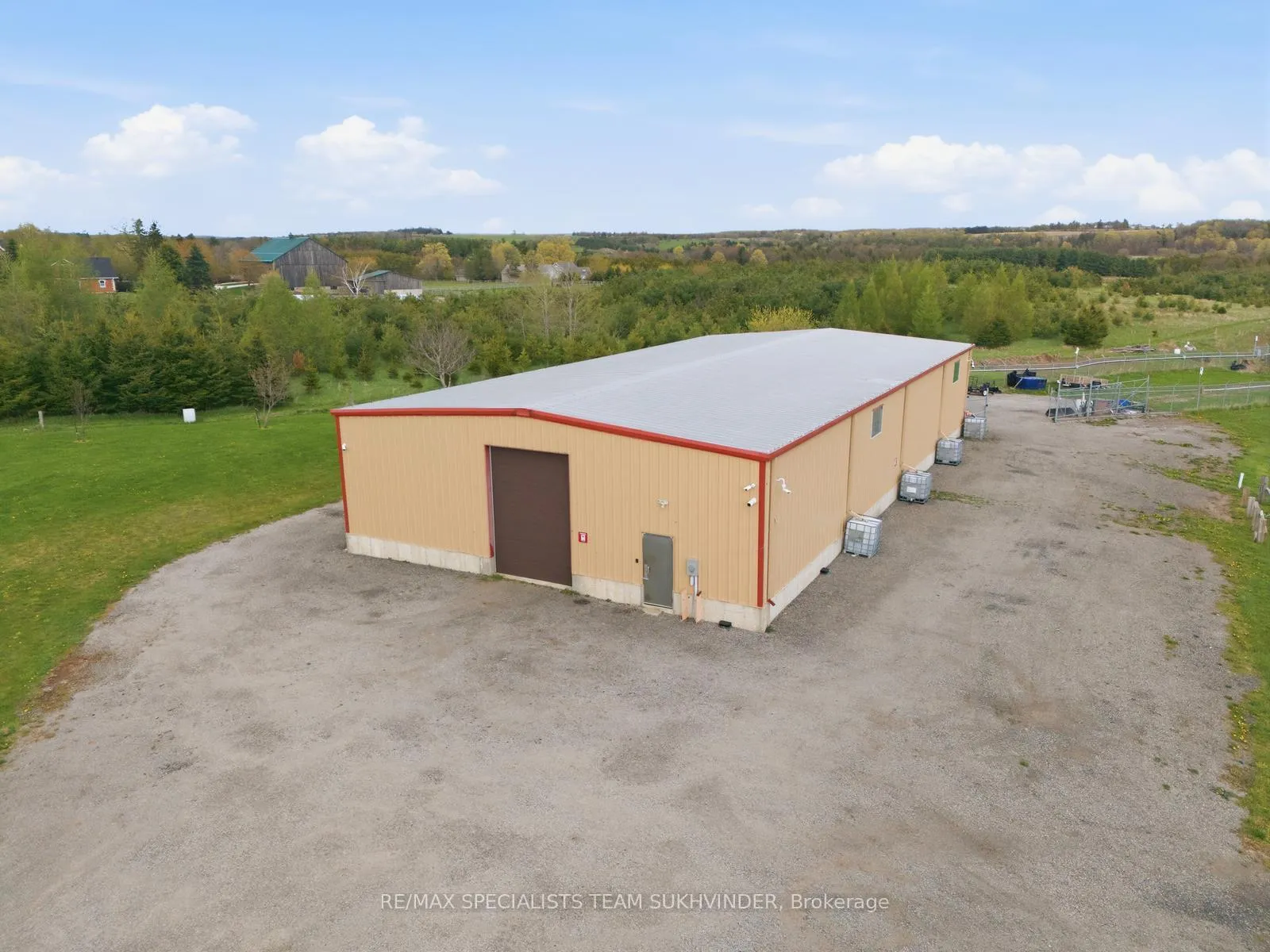 Photo 8 of 2049 Highpoint Side Road, Caledon, Rural Caledon — HOMEH