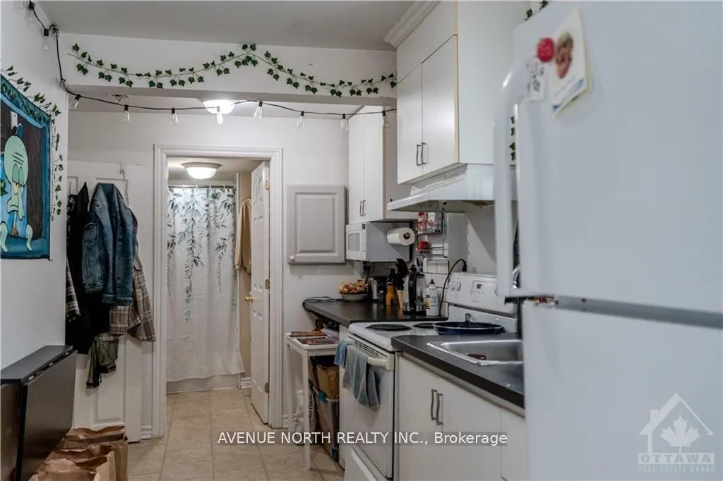 Photo 12 of 216 Hannah Street, Ottawa, Vanier — HOMEH