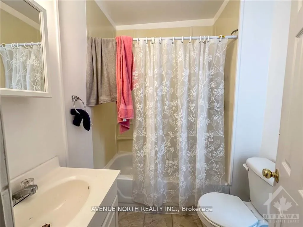 Photo 15 of 216 Hannah Street, Ottawa, Vanier — HOMEH