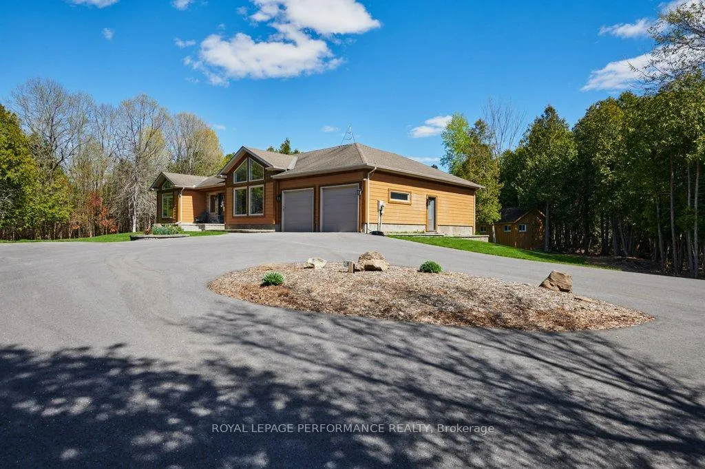Photo 2 of 8040 Iveson Drive, Ottawa, Osgoode Twp North of Reg Rd 6 — HOMEH