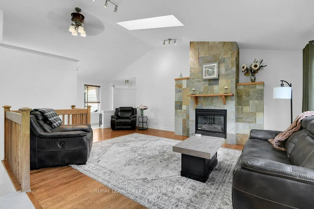 Photo 9 of 8040 Iveson Drive, Ottawa, Osgoode Twp North of Reg Rd 6 — HOMEH
