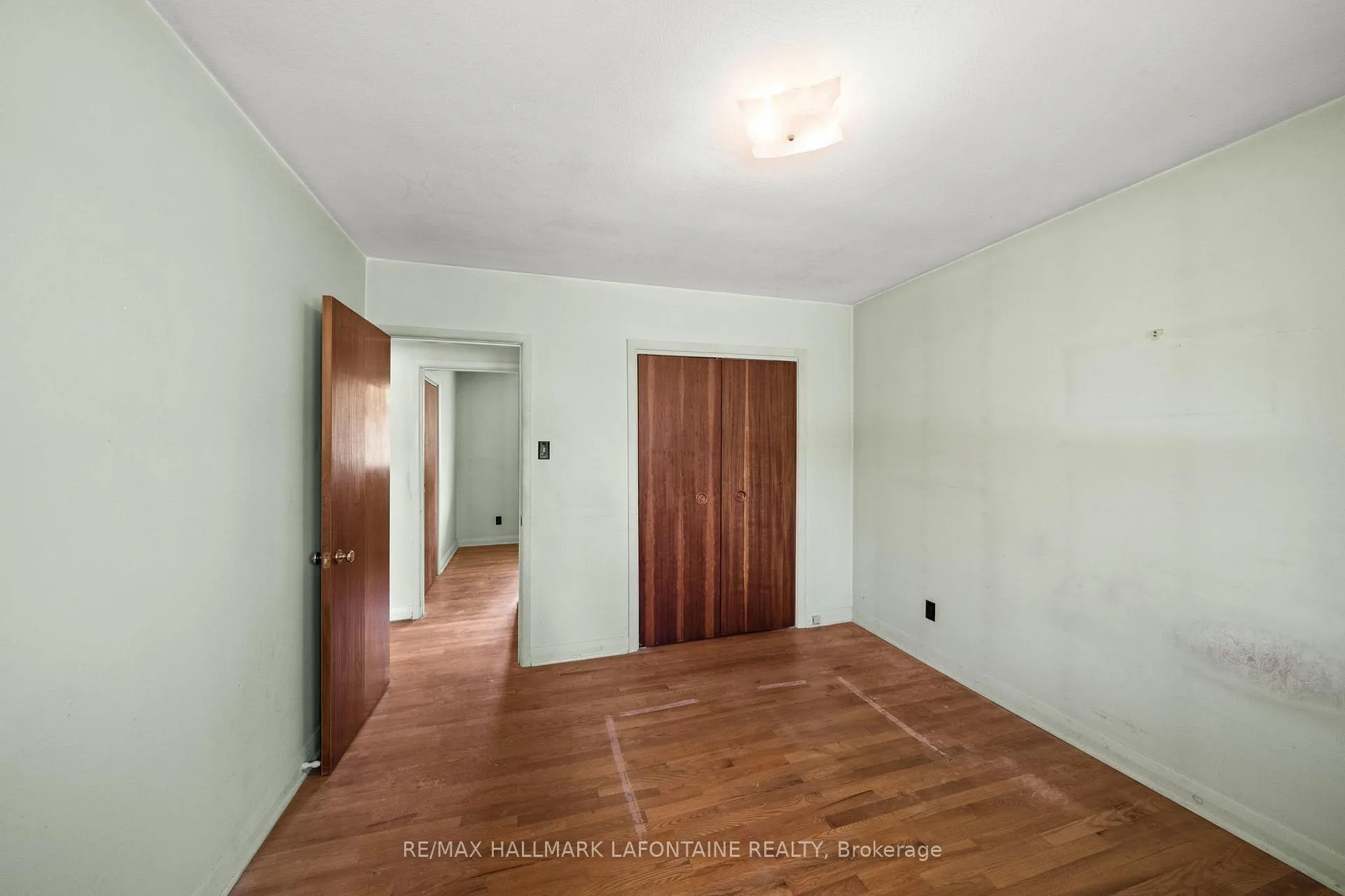 Photo 20 of 14 Kirkstall Avenue, Ottawa, Manordale — HOMEH