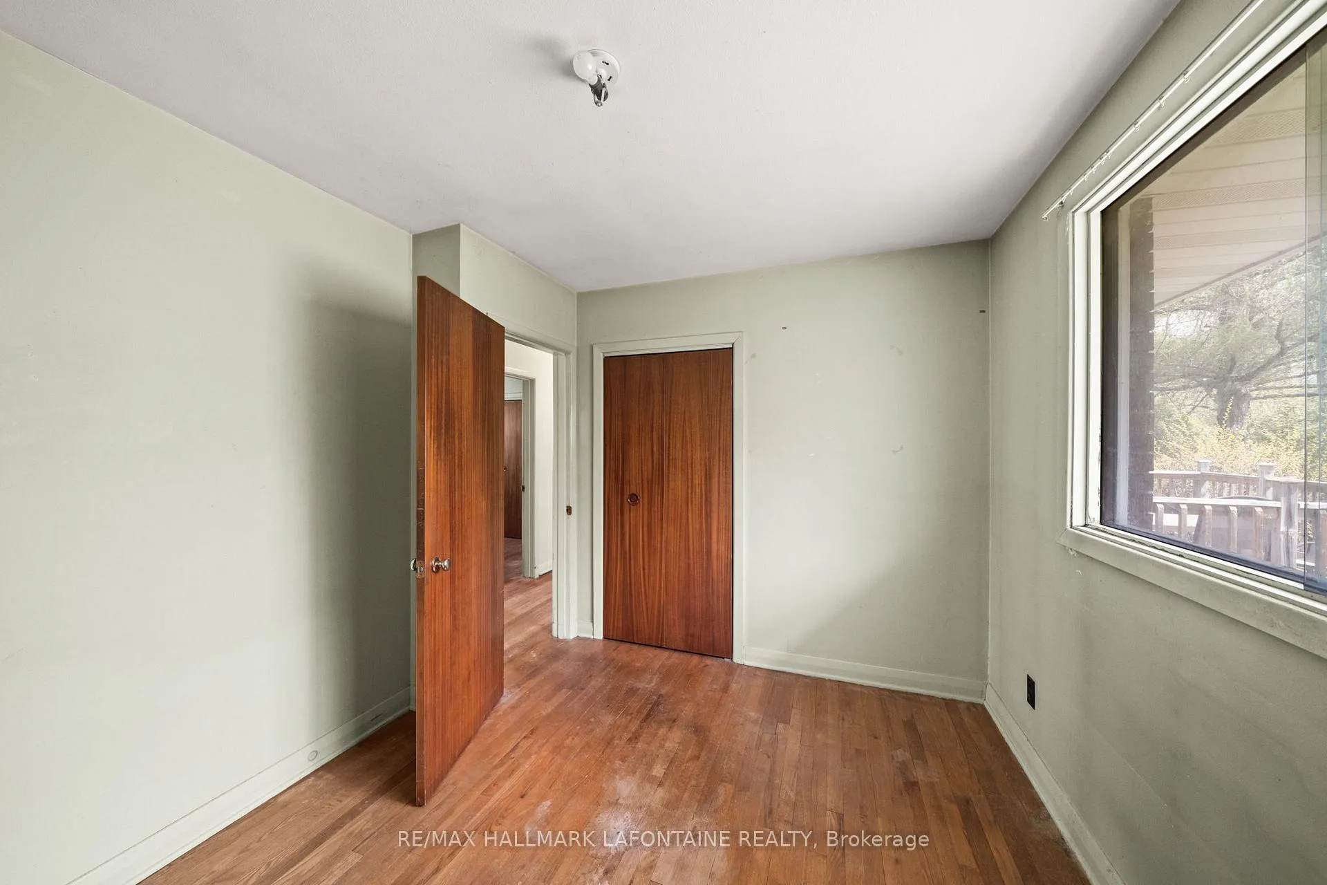 Photo 22 of 14 Kirkstall Avenue, Ottawa, Manordale — HOMEH