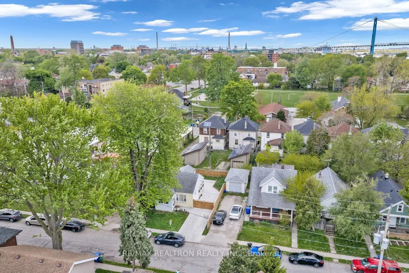 Photo 4 of 269 Josephine Avenue, Windsor — HOMEH