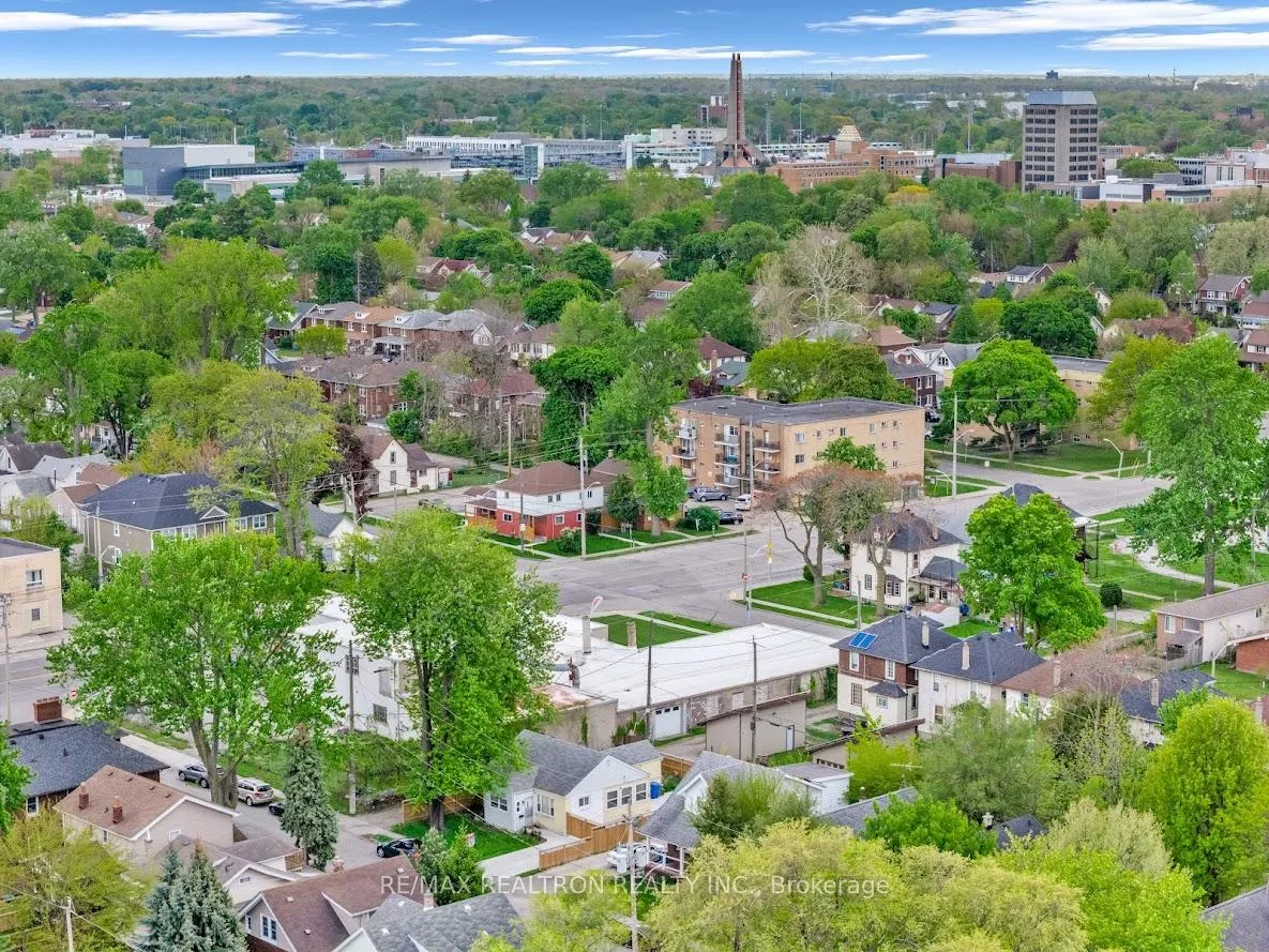 Photo 8 of 269 Josephine Avenue, Windsor — HOMEH