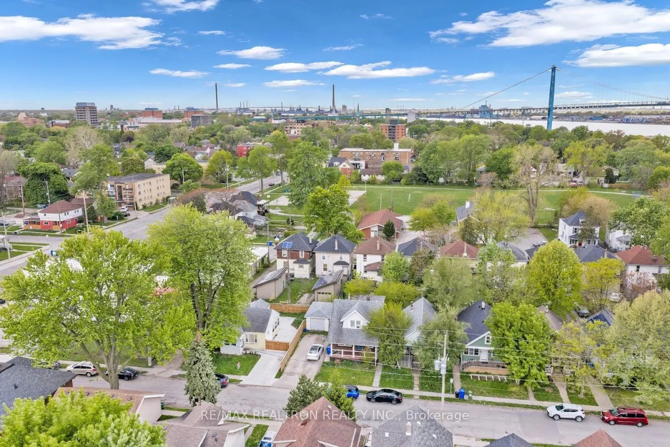 Photo 10 of 269 Josephine Avenue, Windsor — HOMEH