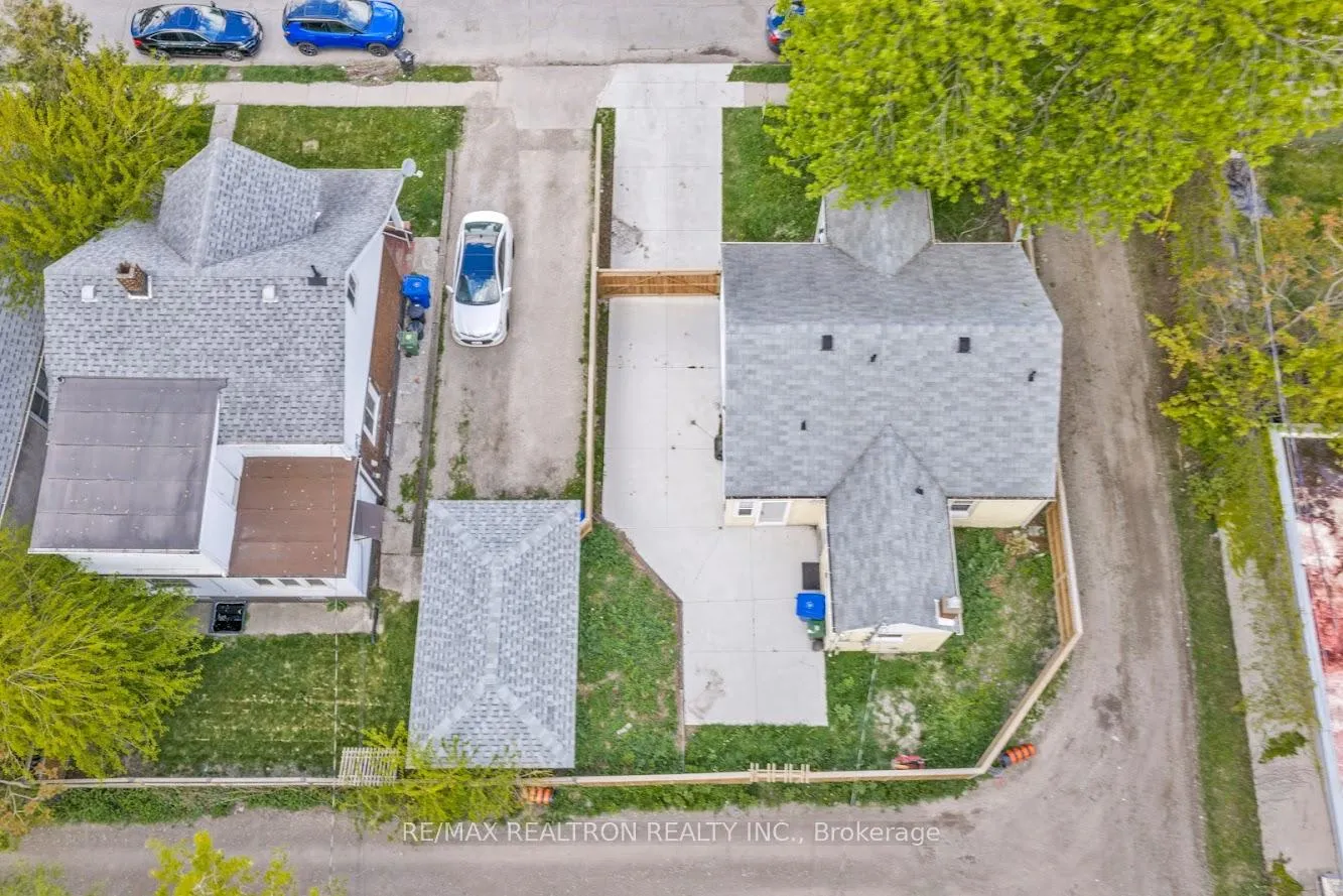 Photo 12 of 269 Josephine Avenue, Windsor — HOMEH