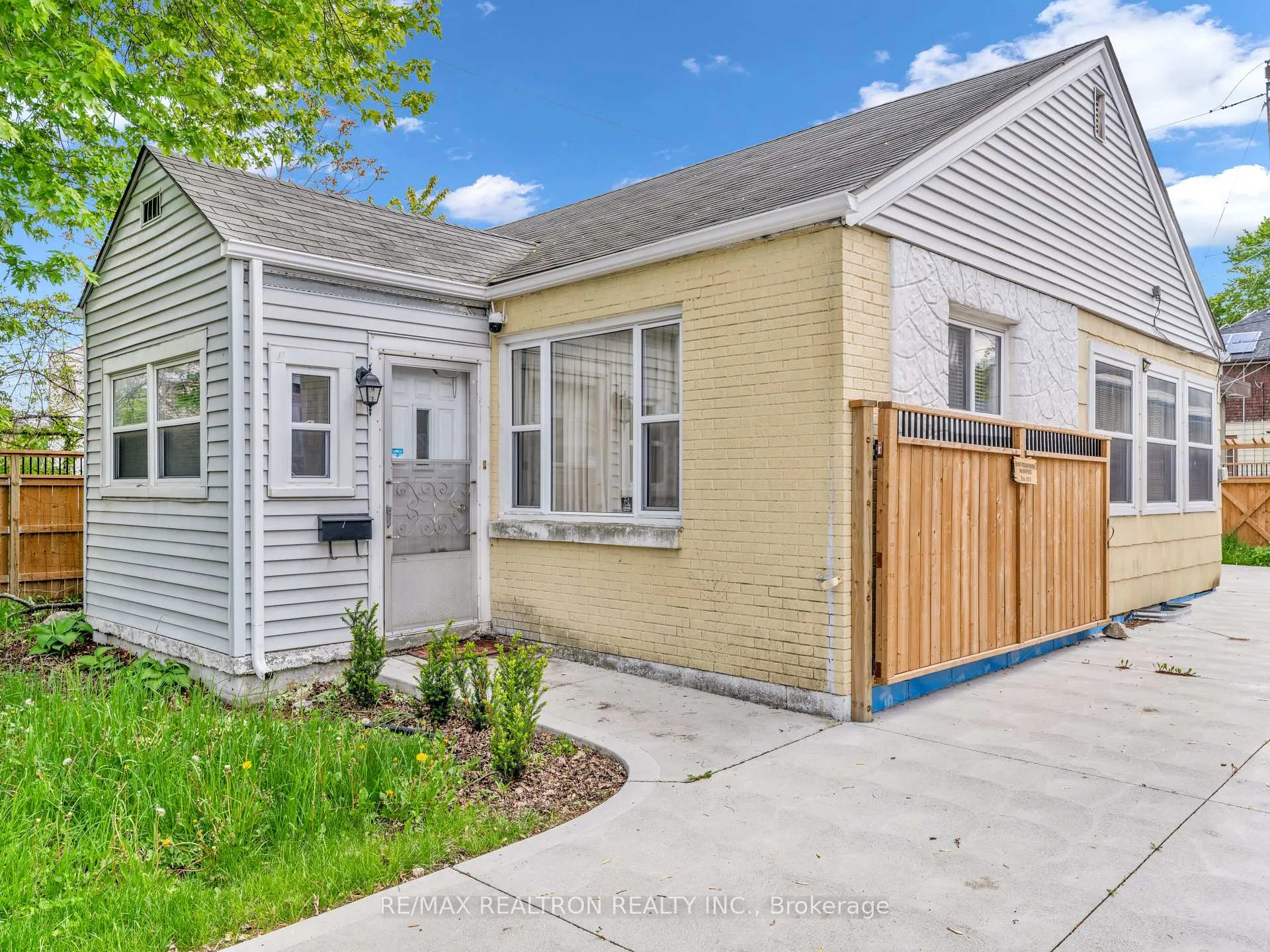 Photo 17 of 269 Josephine Avenue, Windsor — HOMEH