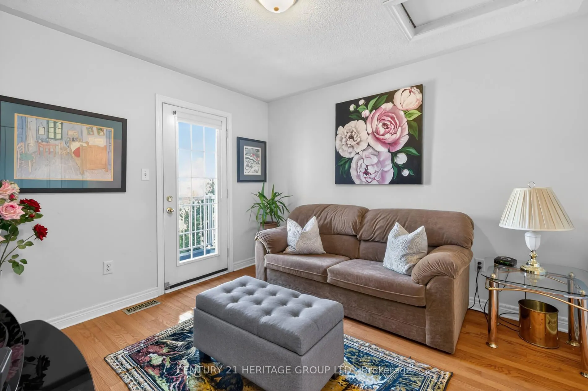 Photo 13 of 335 Bathurst Glen Drive, Vaughan, Patterson — HOMEH