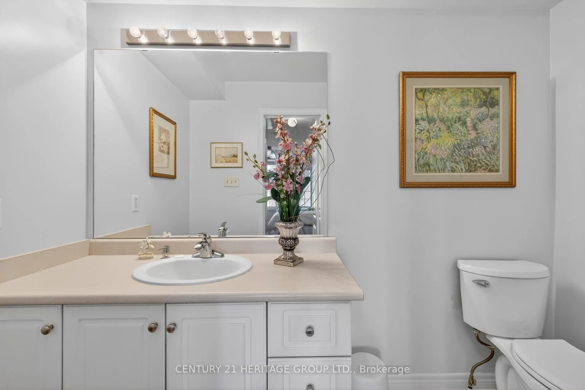 Photo 16 of 335 Bathurst Glen Drive, Vaughan, Patterson — HOMEH