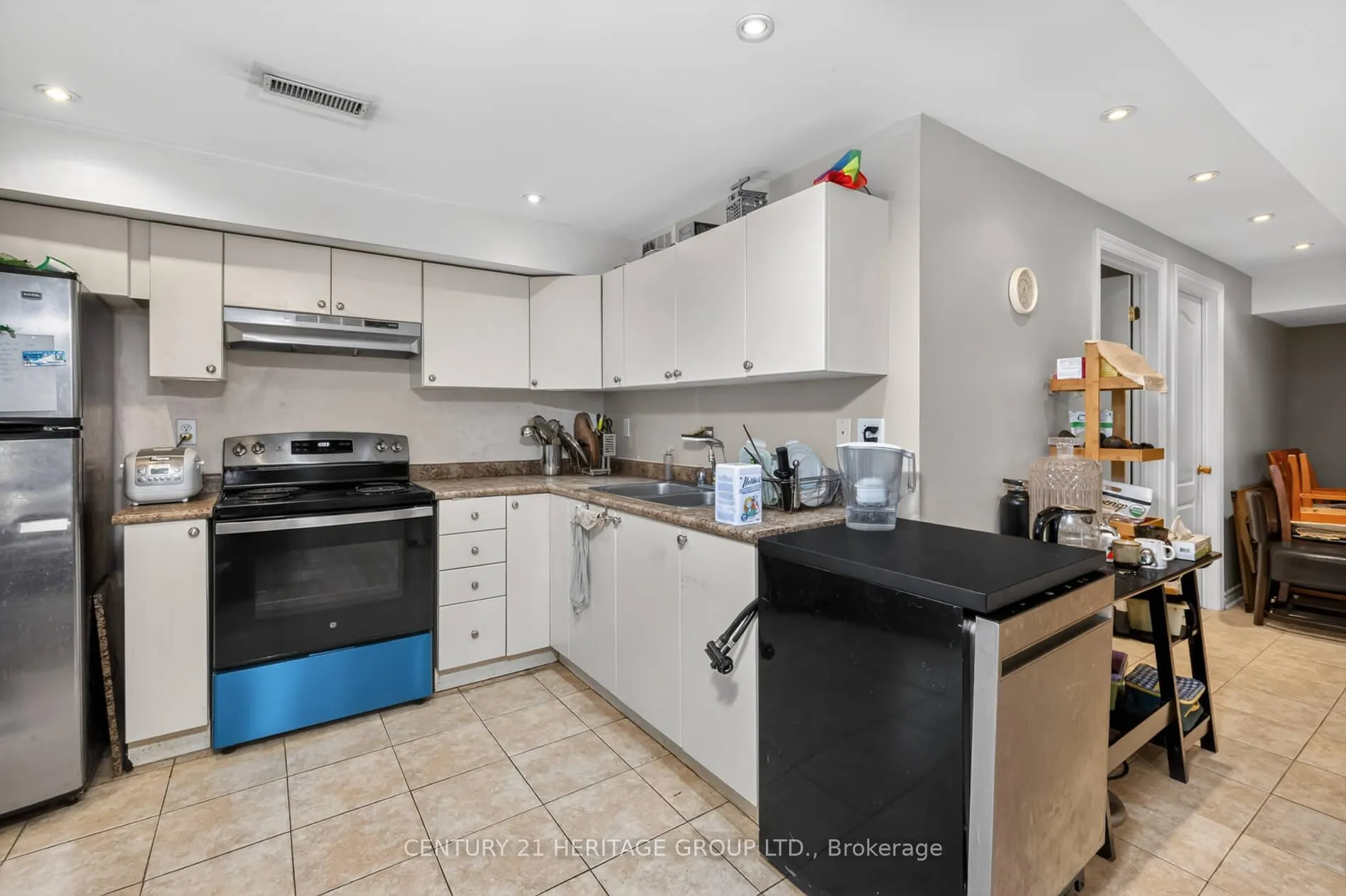 Photo 21 of 335 Bathurst Glen Drive, Vaughan, Patterson — HOMEH