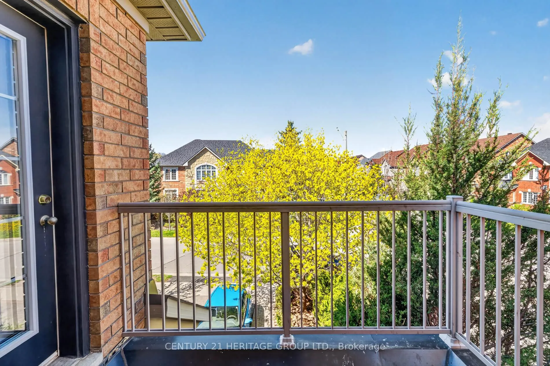 Photo 22 of 335 Bathurst Glen Drive, Vaughan, Patterson — HOMEH