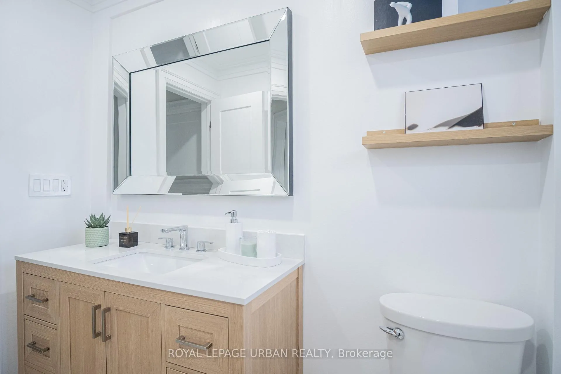 Photo 22 of 434 Westmount Avenue, Toronto, Oakwood Village — HOMEH