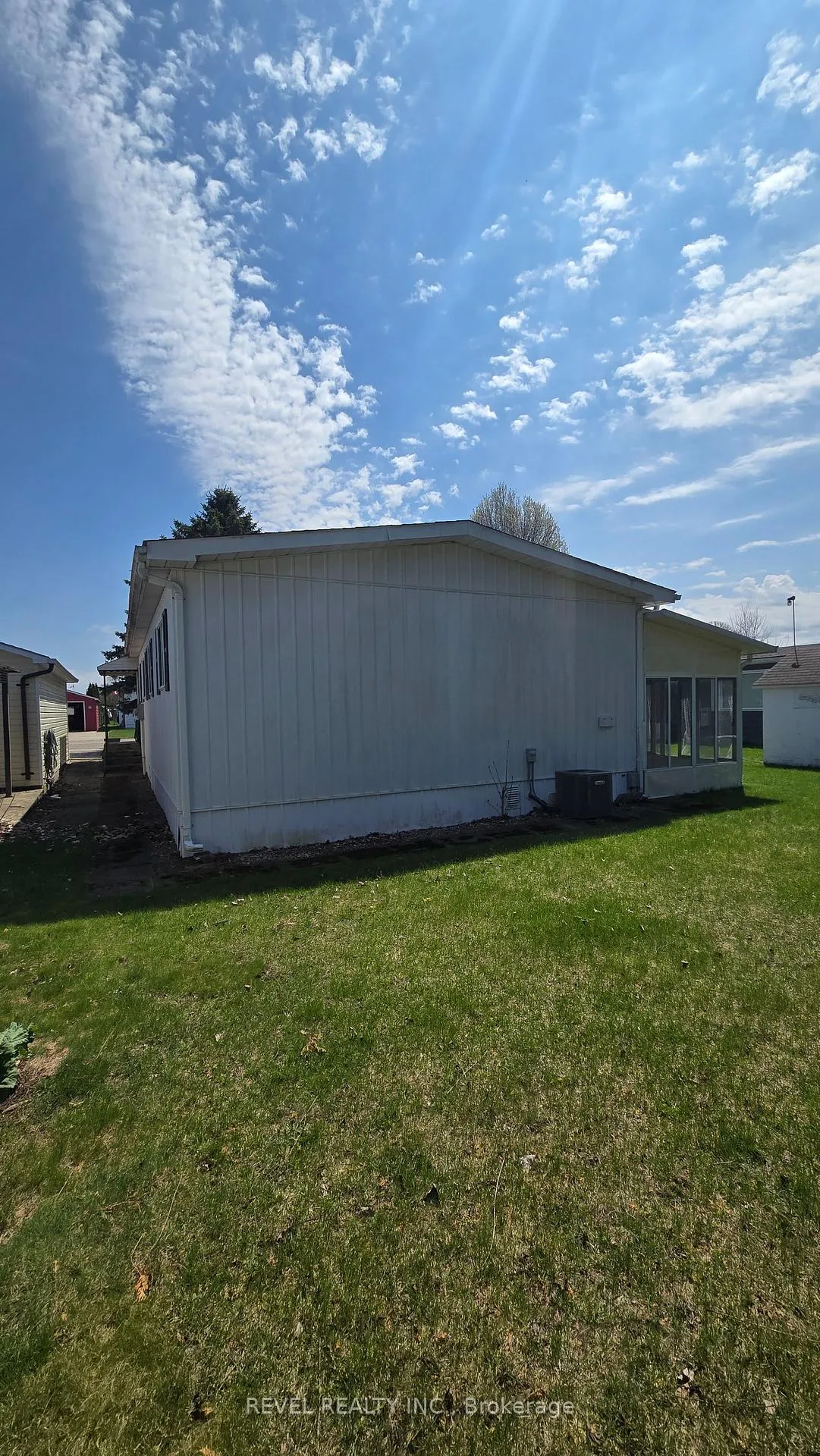 Photo 6 of 25 Miller Street, Strathroy-Caradoc, SE — HOMEH