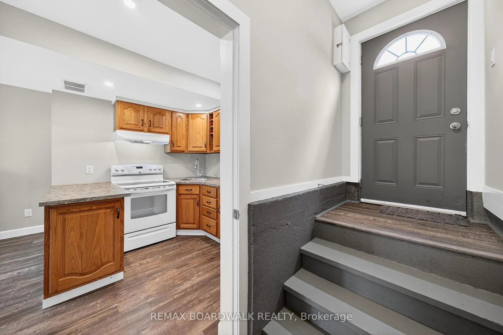 Photo 26 of 189 Banning Road, Ottawa, Kanata - Glencairn/Hazeldean — HOMEH