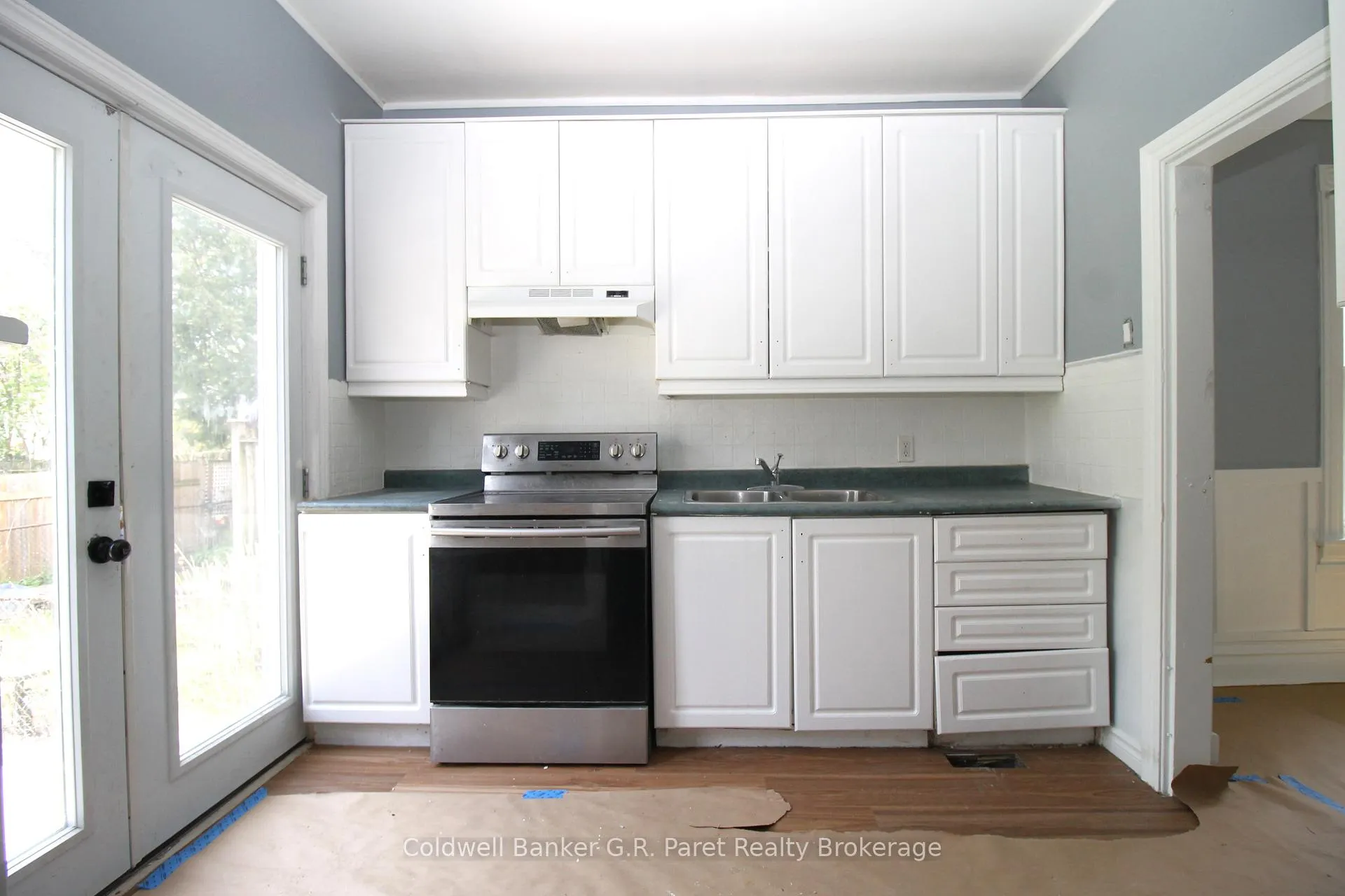 Photo 9 of 15 Wawa Street, St. Thomas — HOMEH
