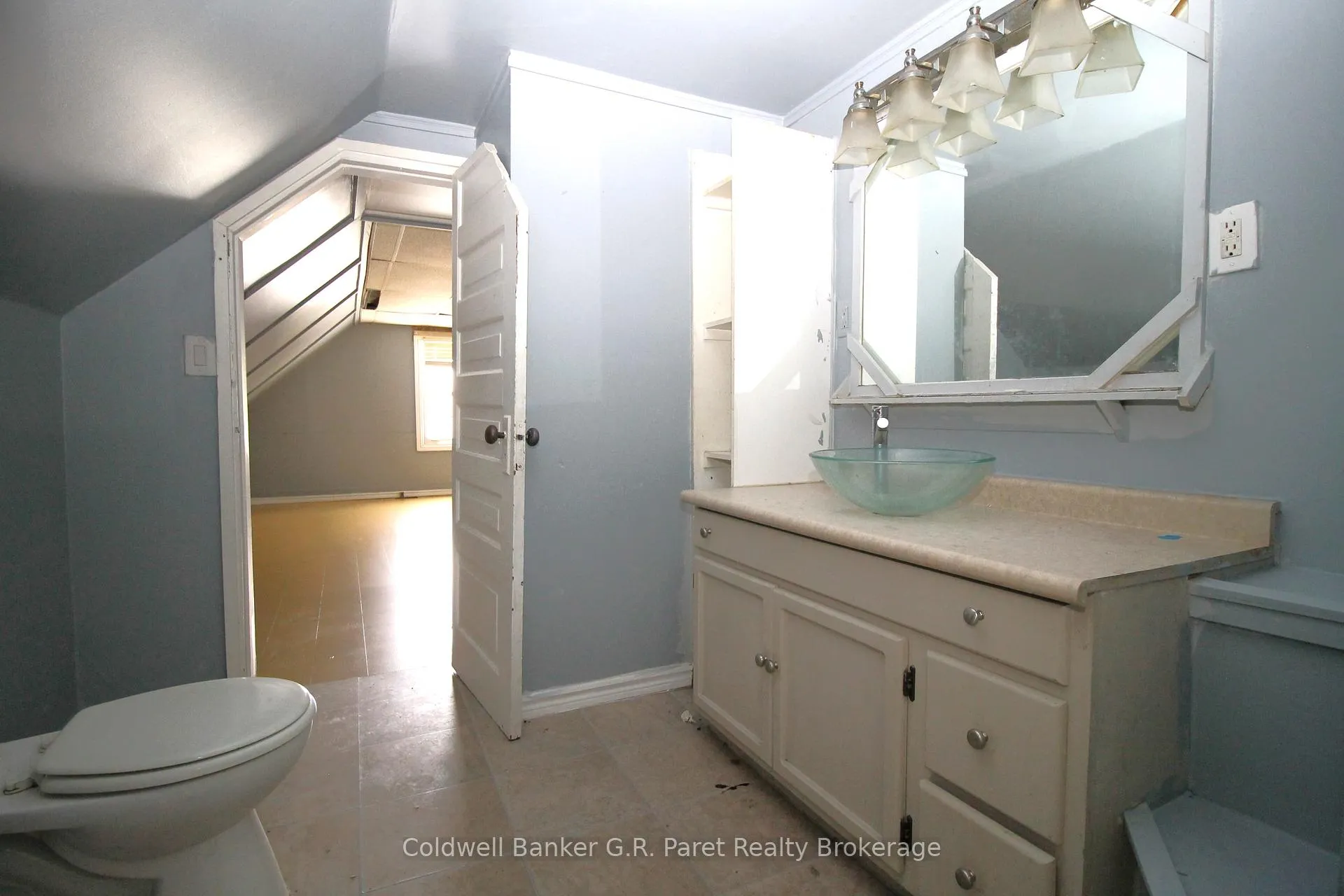 Photo 13 of 15 Wawa Street, St. Thomas — HOMEH