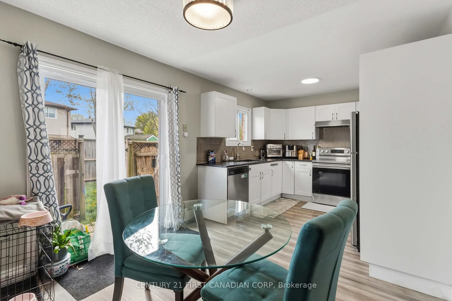 Photo 19 of Unit 6, 720 Deveron Crescent, London, South T — HOMEH