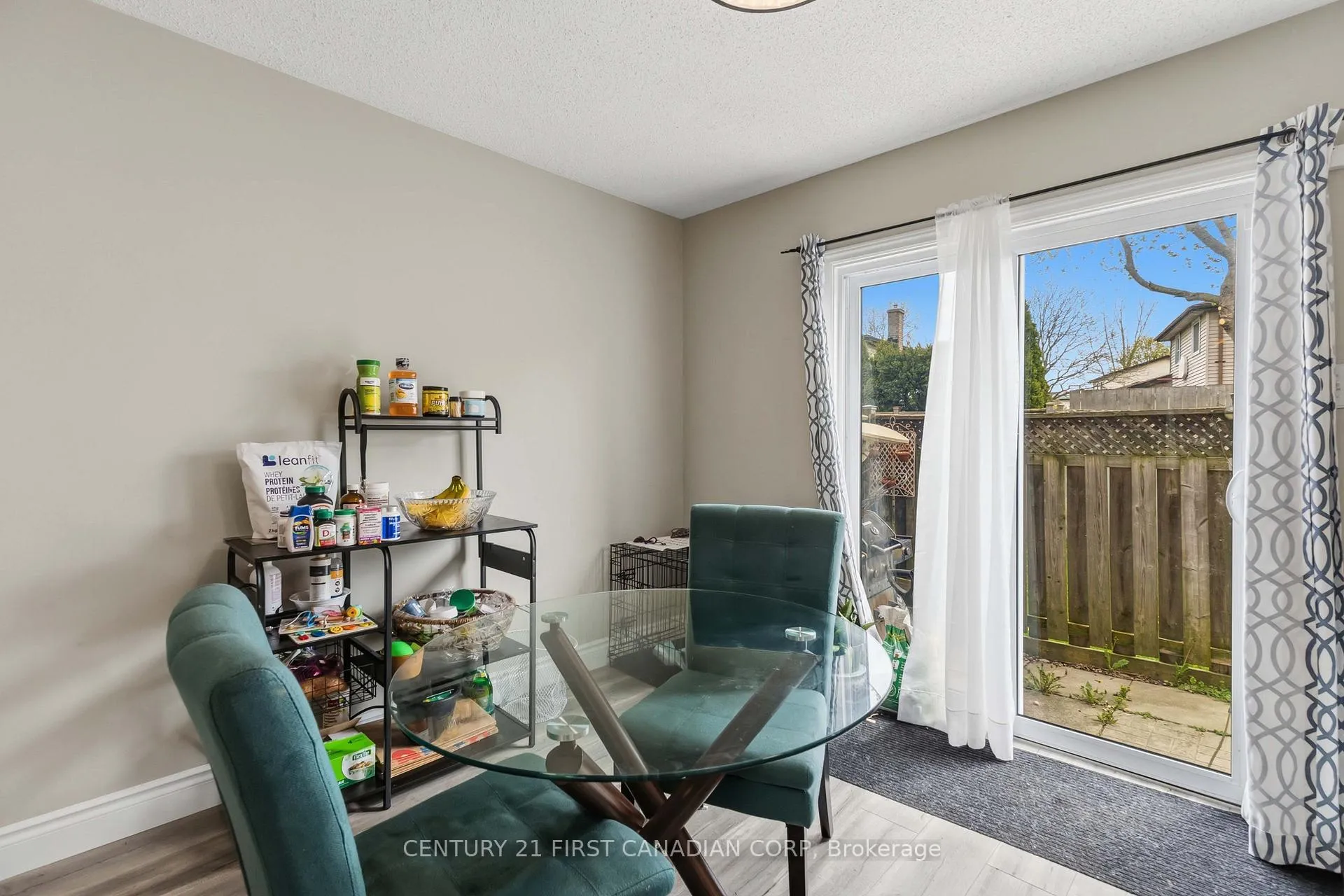 Photo 20 of Unit 6, 720 Deveron Crescent, London, South T — HOMEH