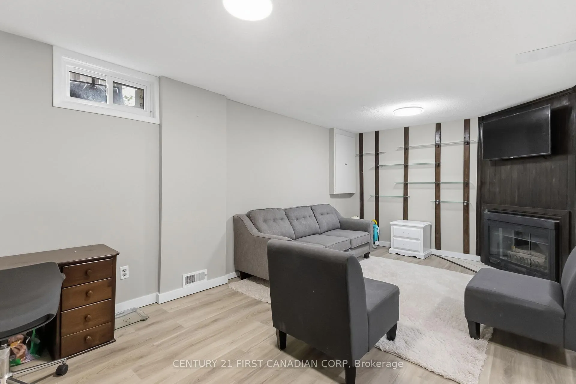Photo 36 of Unit 6, 720 Deveron Crescent, London, South T — HOMEH
