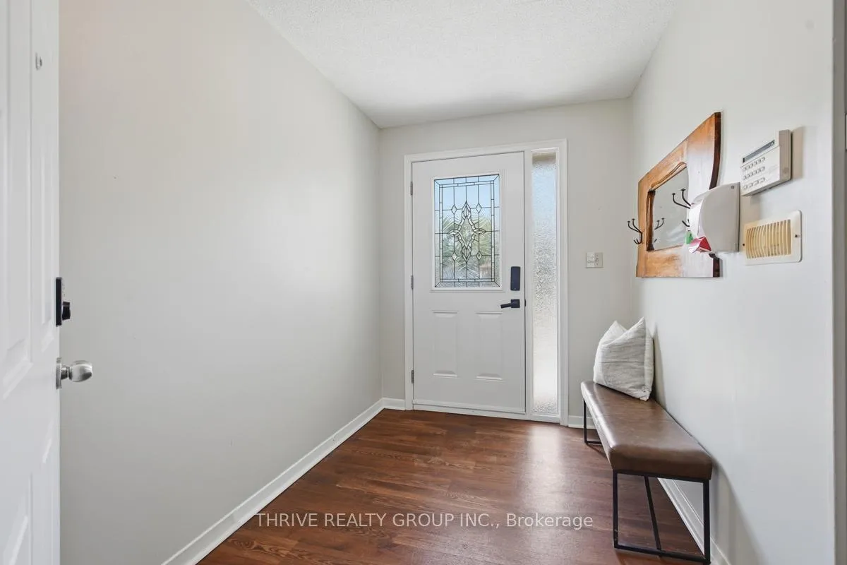 Photo 3 of 23 Vine Avenue, Strathroy-Caradoc, SW — HOMEH