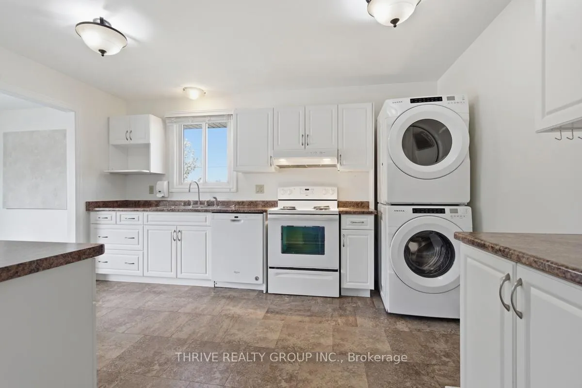 Photo 11 of 23 Vine Avenue, Strathroy-Caradoc, SW — HOMEH