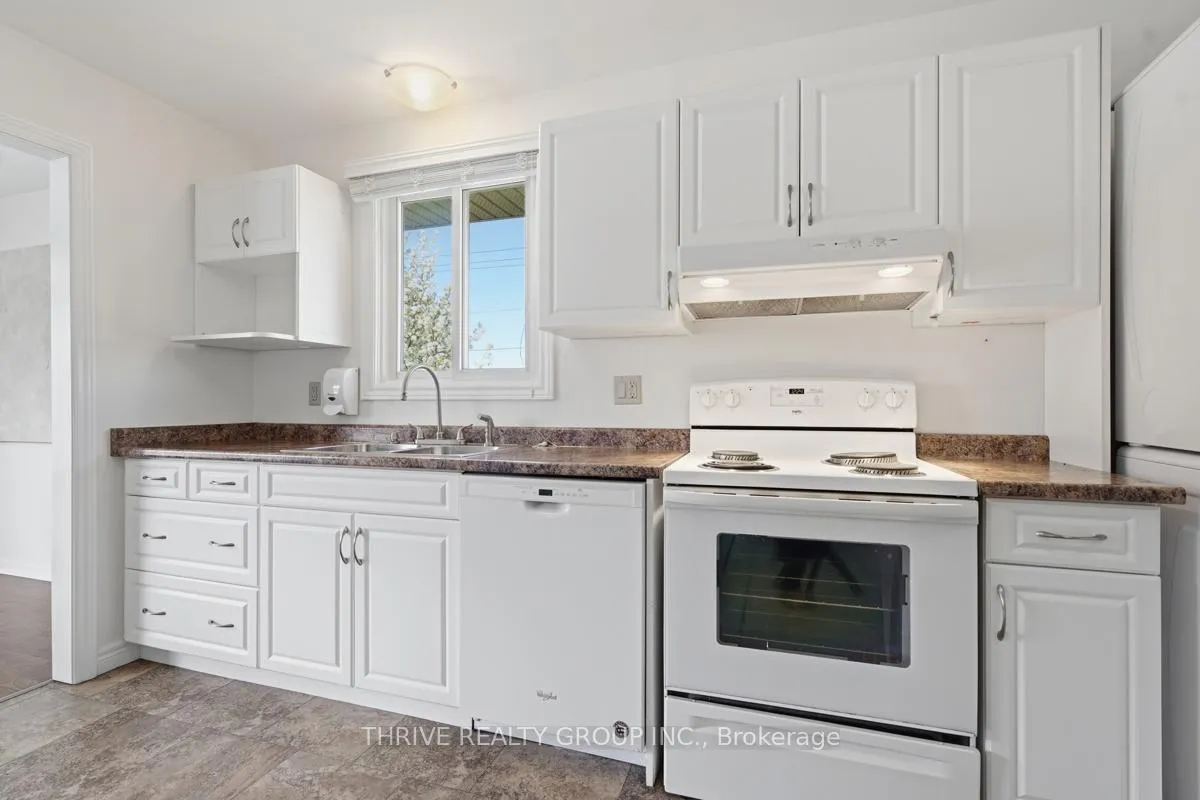 Photo 12 of 23 Vine Avenue, Strathroy-Caradoc, SW — HOMEH