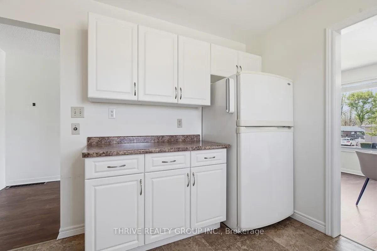 Photo 13 of 23 Vine Avenue, Strathroy-Caradoc, SW — HOMEH