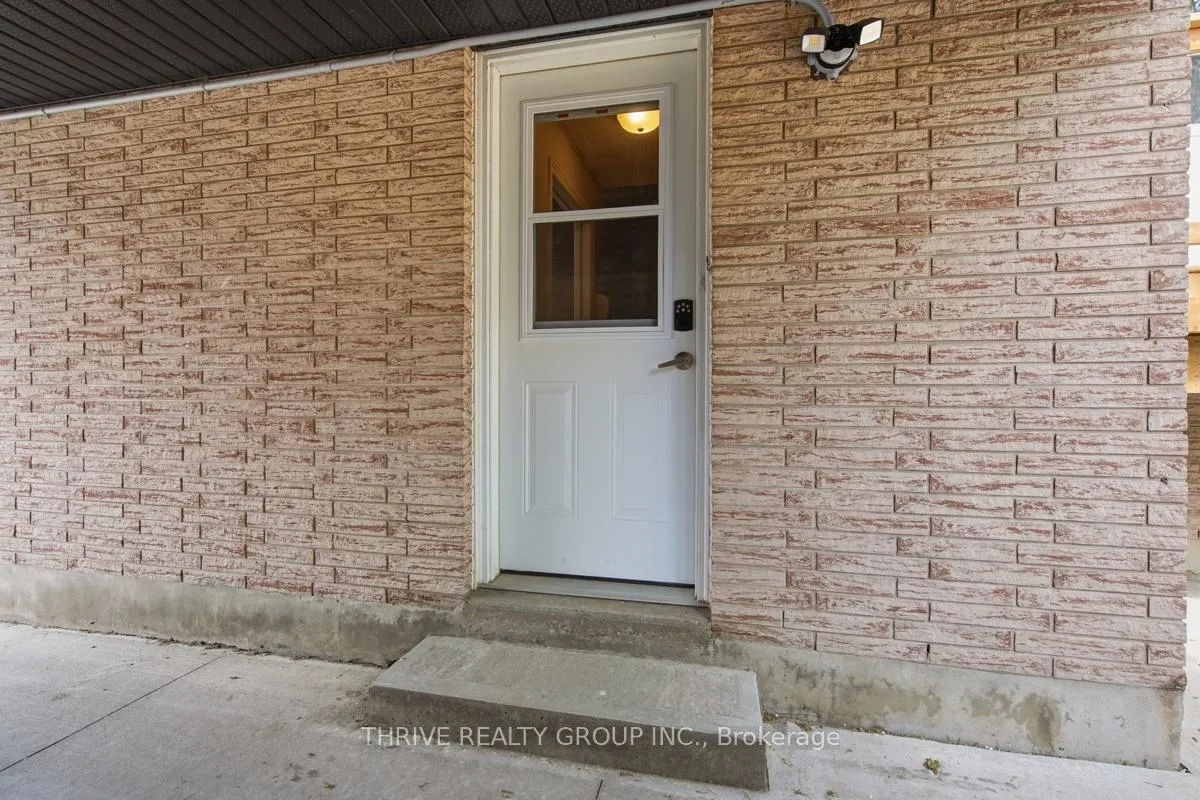 Photo 22 of 23 Vine Avenue, Strathroy-Caradoc, SW — HOMEH