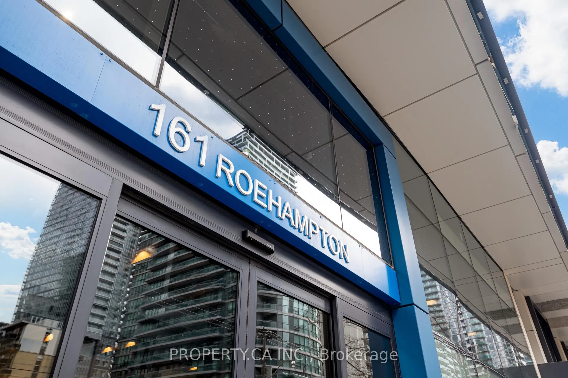 Photo 2 of Unit 717, 161 Roehampton Avenue, Toronto, Mount Pleasant West — HOMEH
