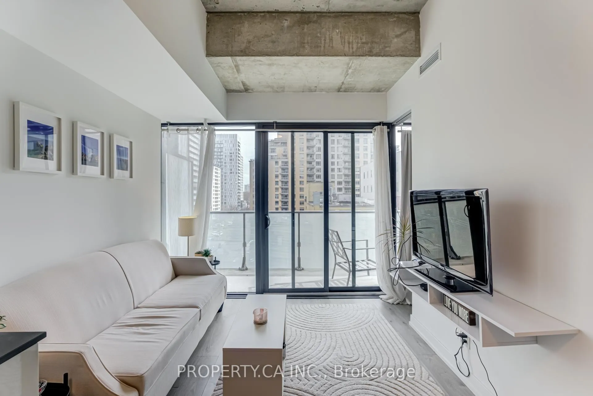 Photo 9 of Unit 717, 161 Roehampton Avenue, Toronto, Mount Pleasant West — HOMEH
