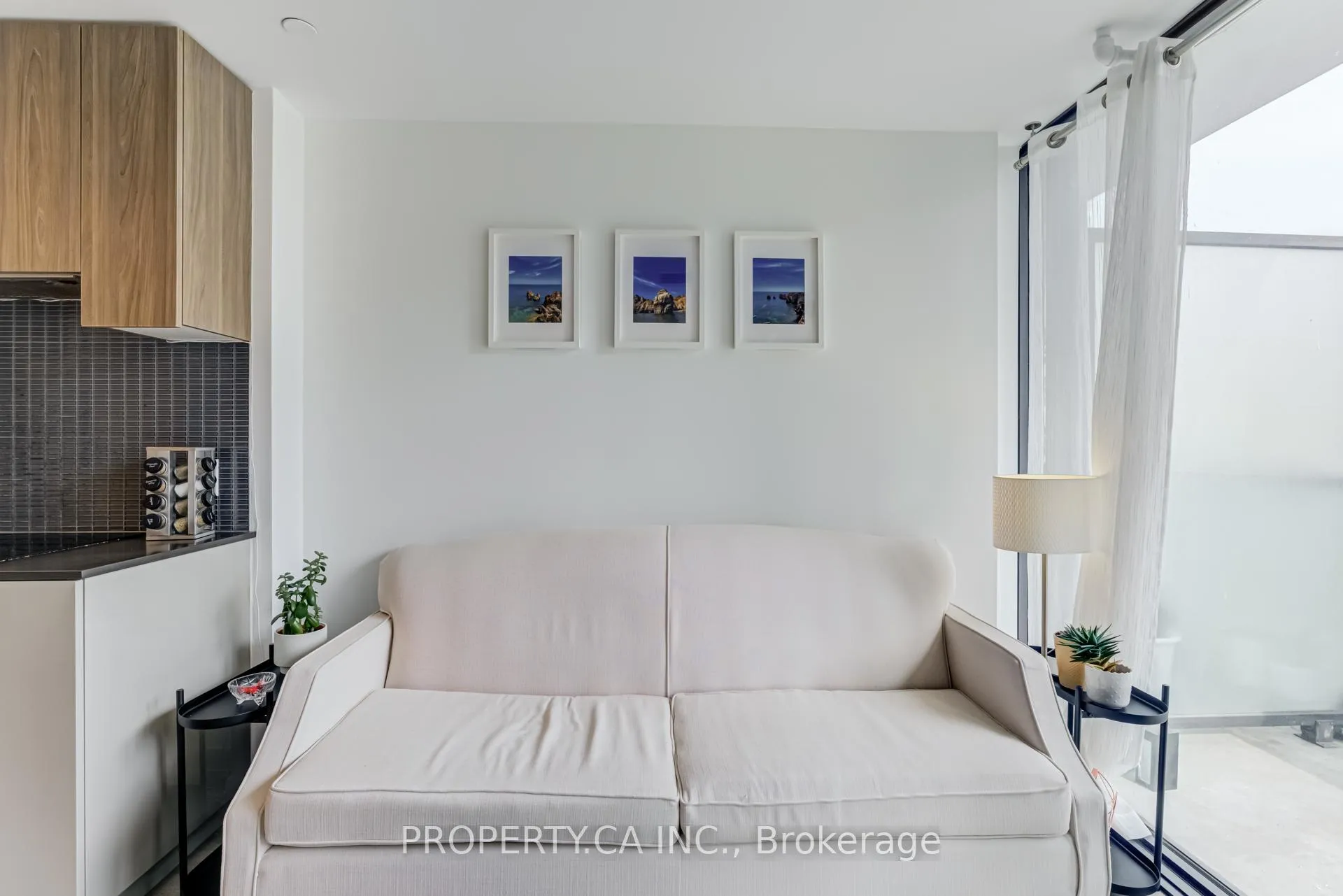 Photo 11 of Unit 717, 161 Roehampton Avenue, Toronto, Mount Pleasant West — HOMEH