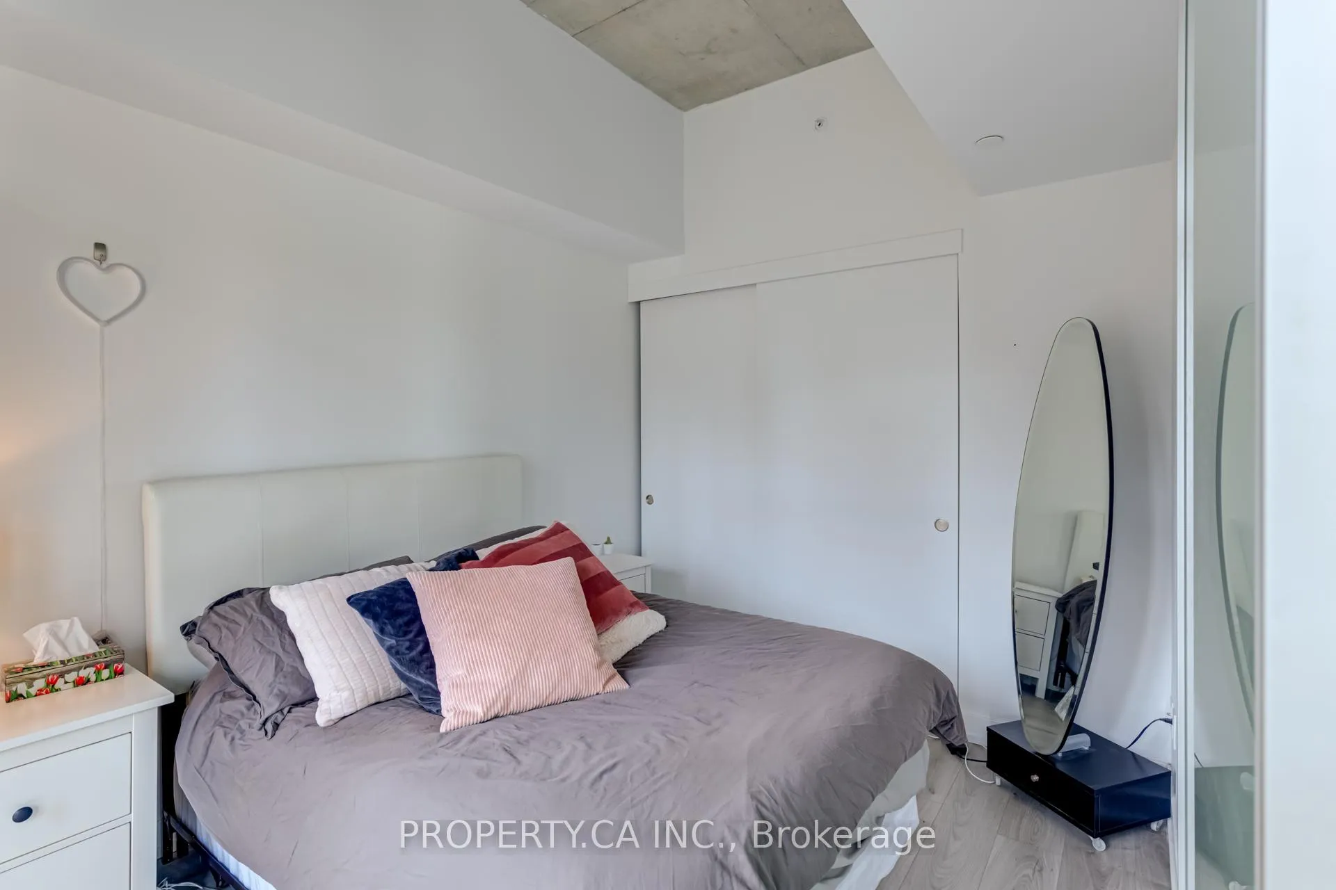 Photo 18 of Unit 717, 161 Roehampton Avenue, Toronto, Mount Pleasant West — HOMEH