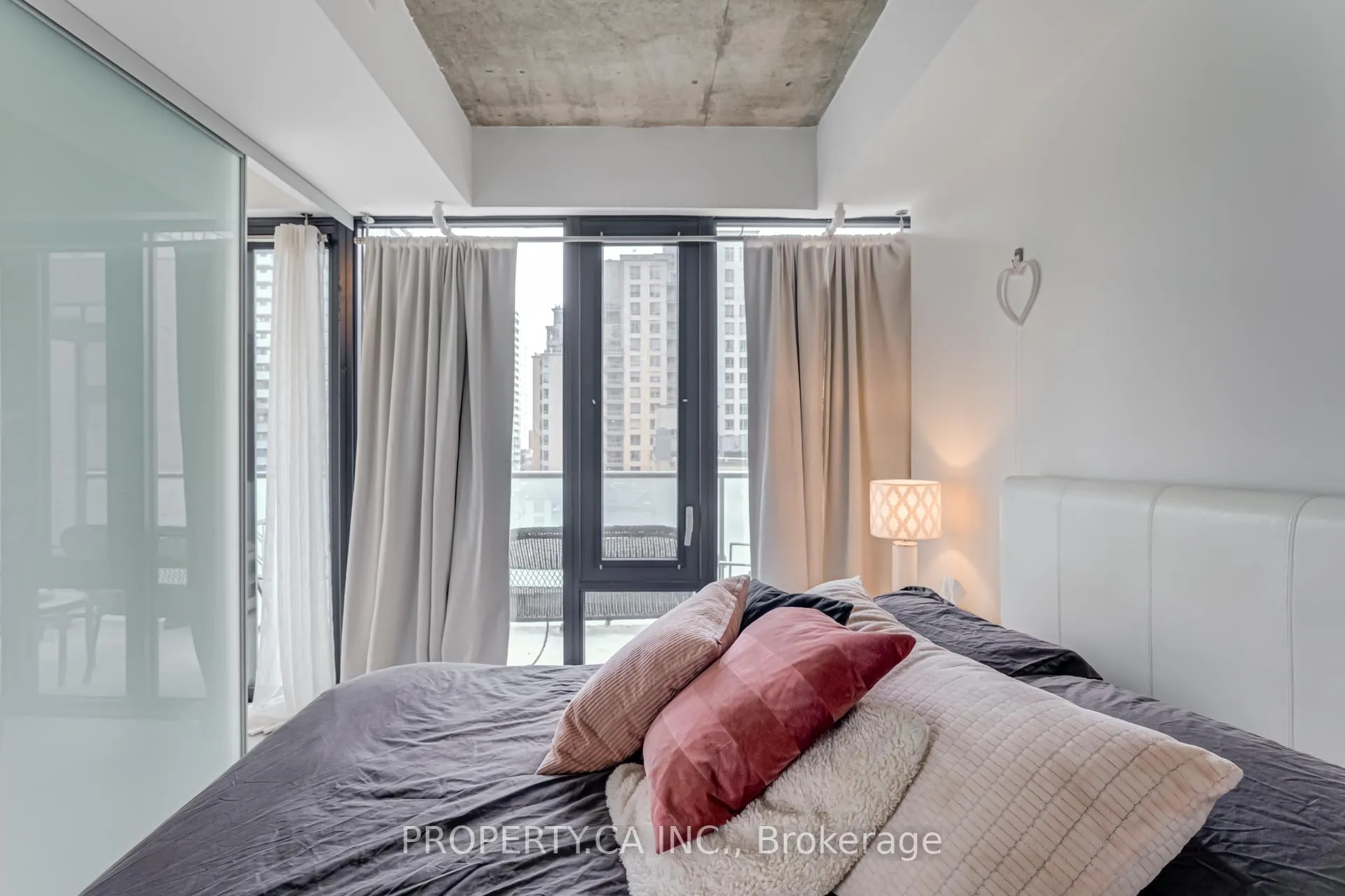 Photo 21 of Unit 717, 161 Roehampton Avenue, Toronto, Mount Pleasant West — HOMEH
