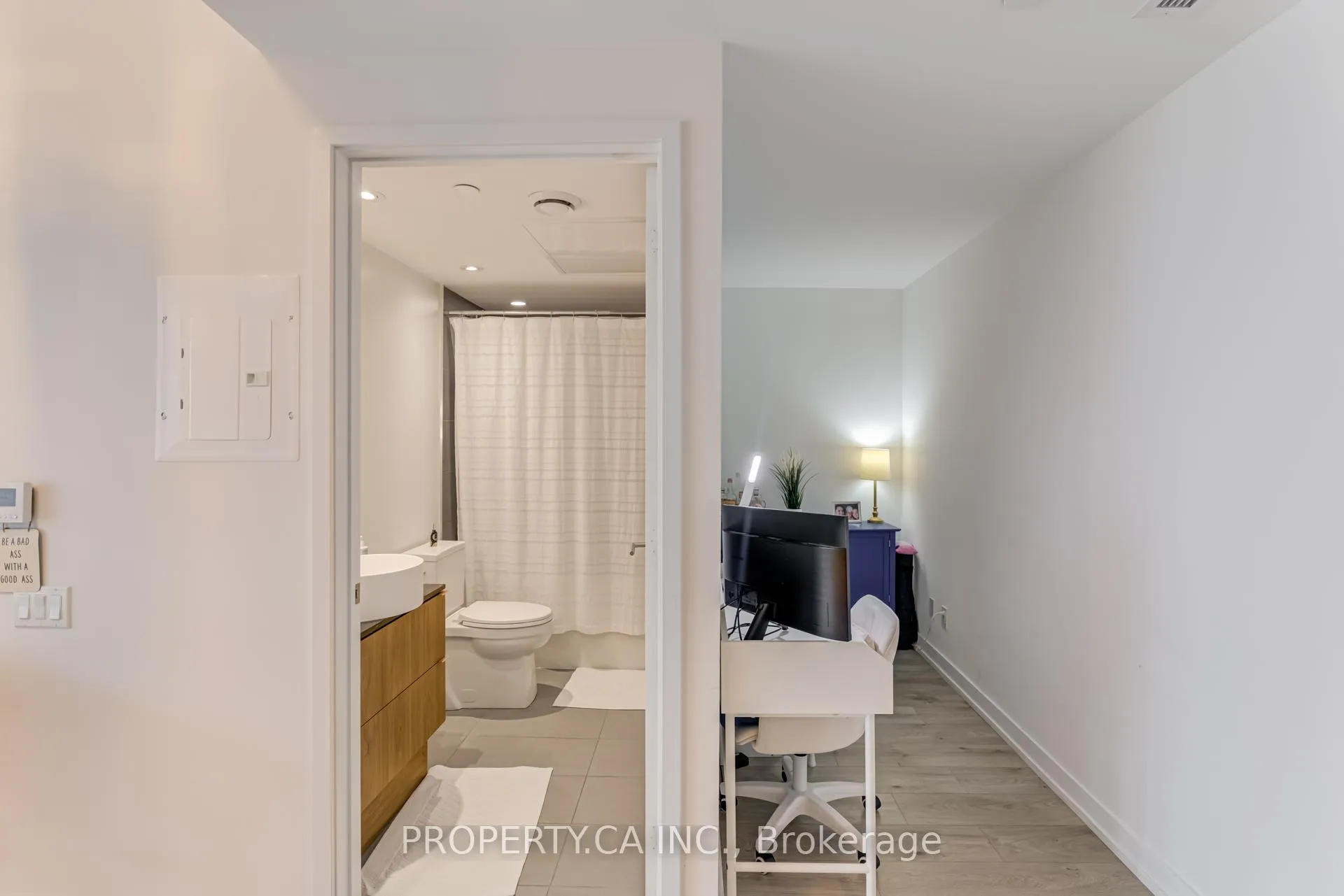 Photo 22 of Unit 717, 161 Roehampton Avenue, Toronto, Mount Pleasant West — HOMEH