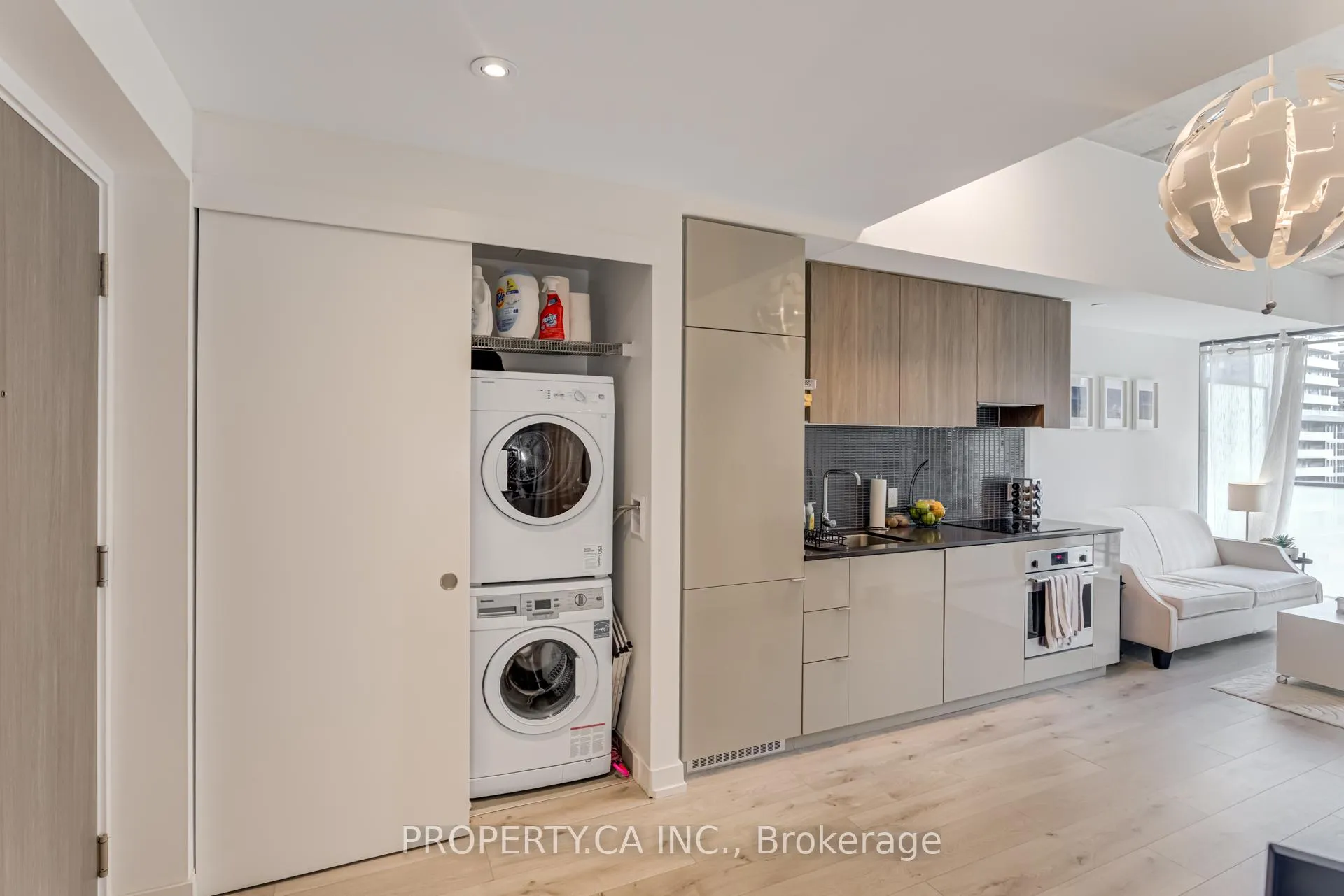 Photo 25 of Unit 717, 161 Roehampton Avenue, Toronto, Mount Pleasant West — HOMEH