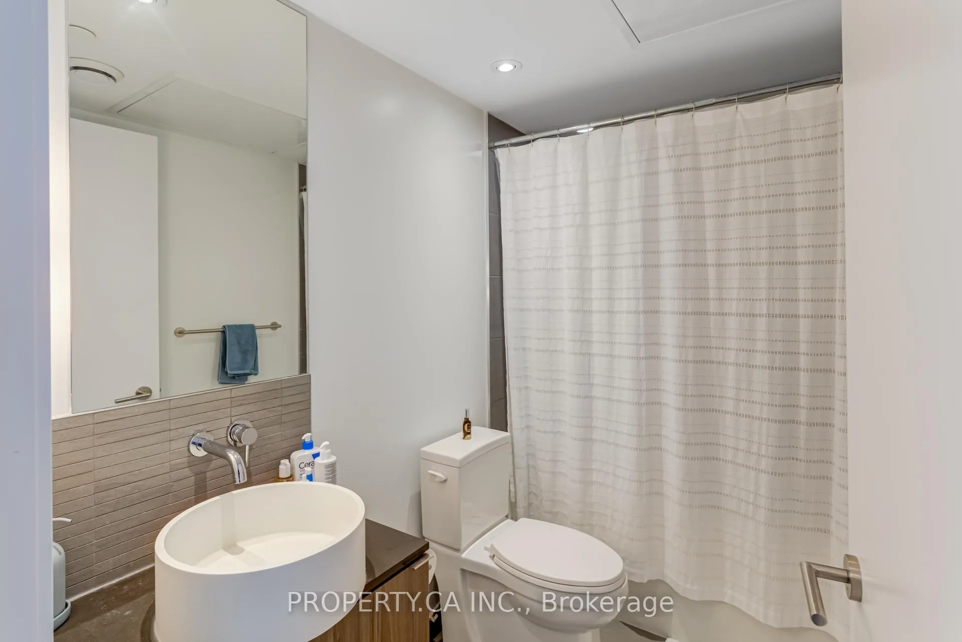 Photo 26 of Unit 717, 161 Roehampton Avenue, Toronto, Mount Pleasant West — HOMEH