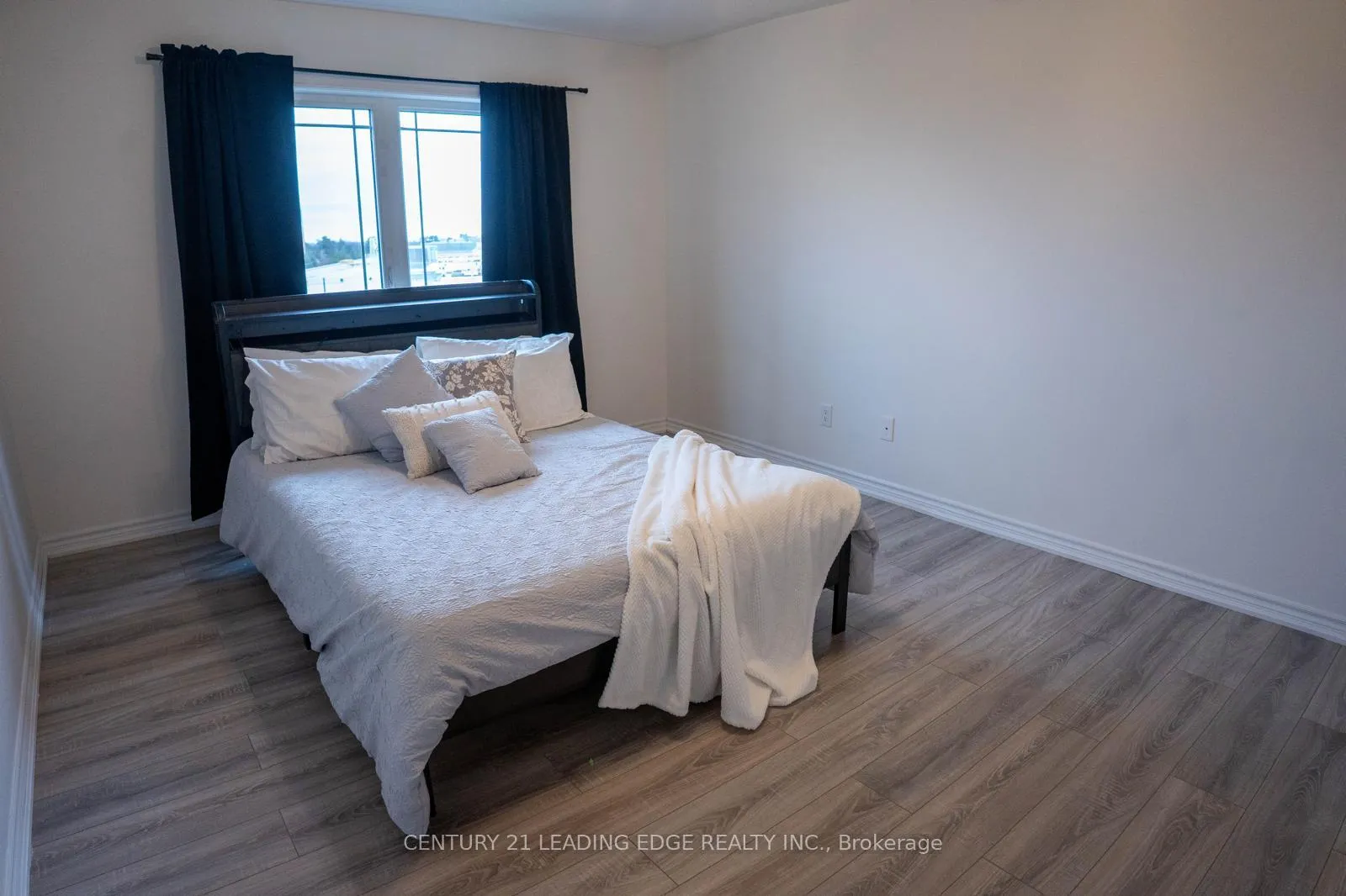 Photo 20 of 27 Mantz Crescent, Whitby, Taunton North — HOMEH