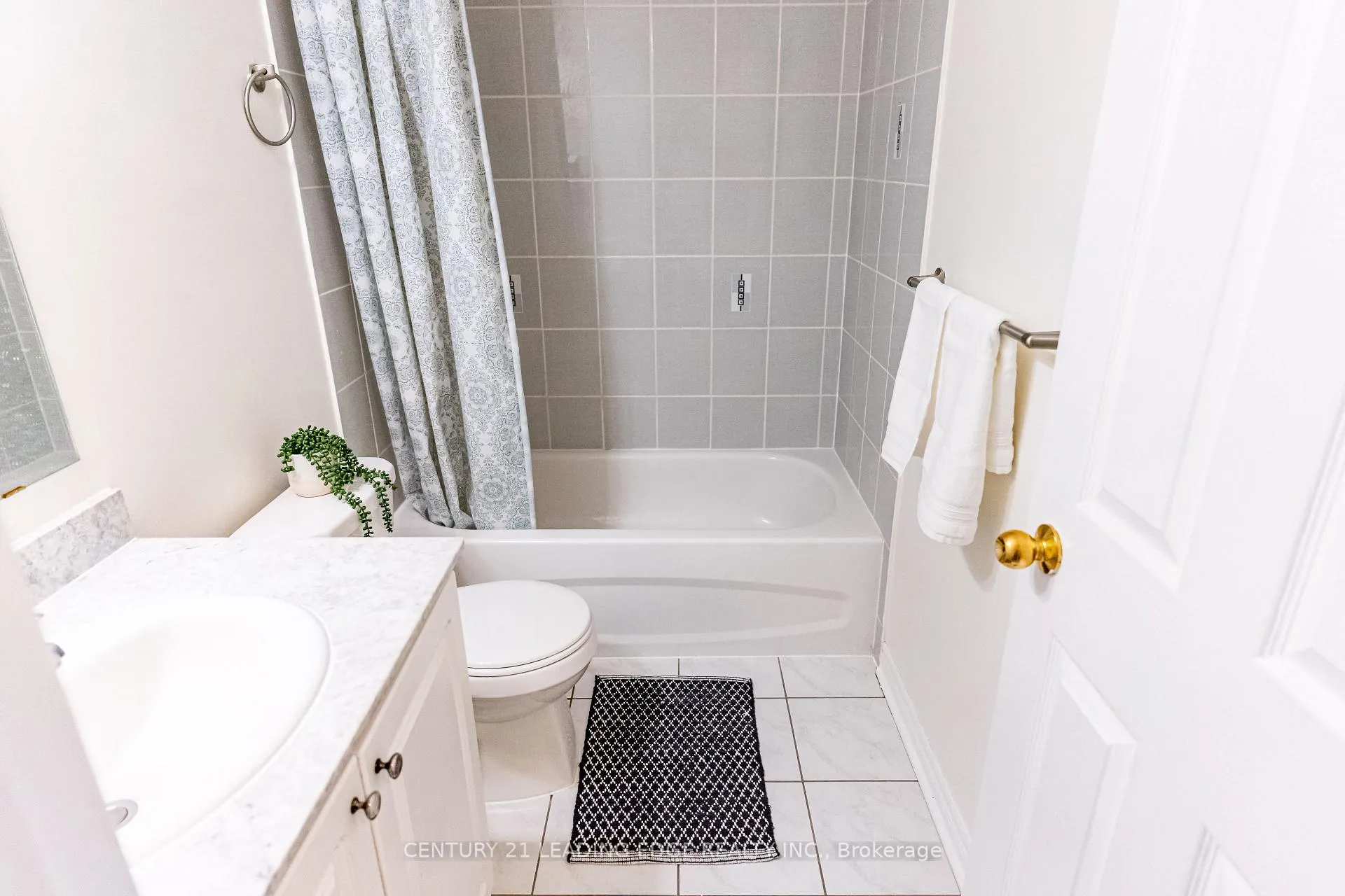 Photo 24 of 27 Mantz Crescent, Whitby, Taunton North — HOMEH