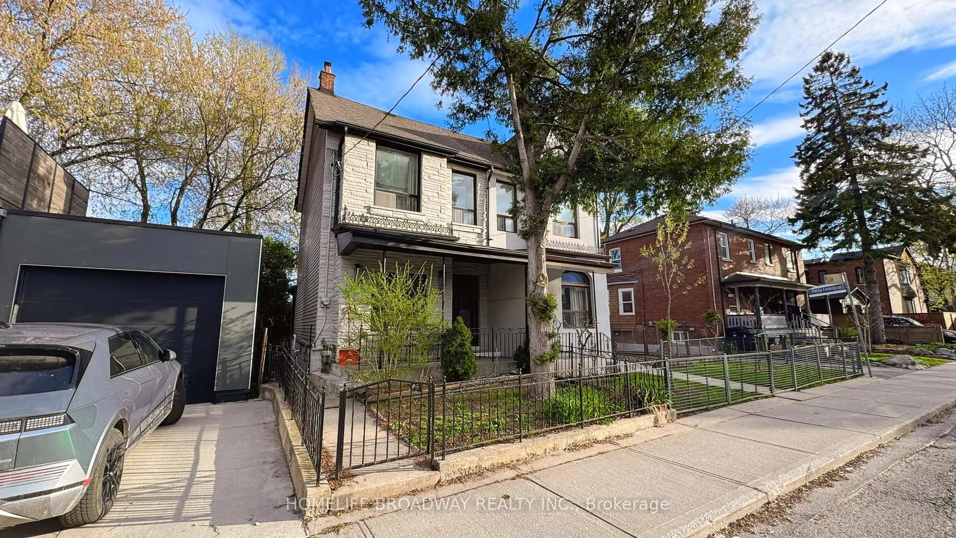 Photo 2 of 3 Yarmouth Road, Toronto, The Annex — HOMEH