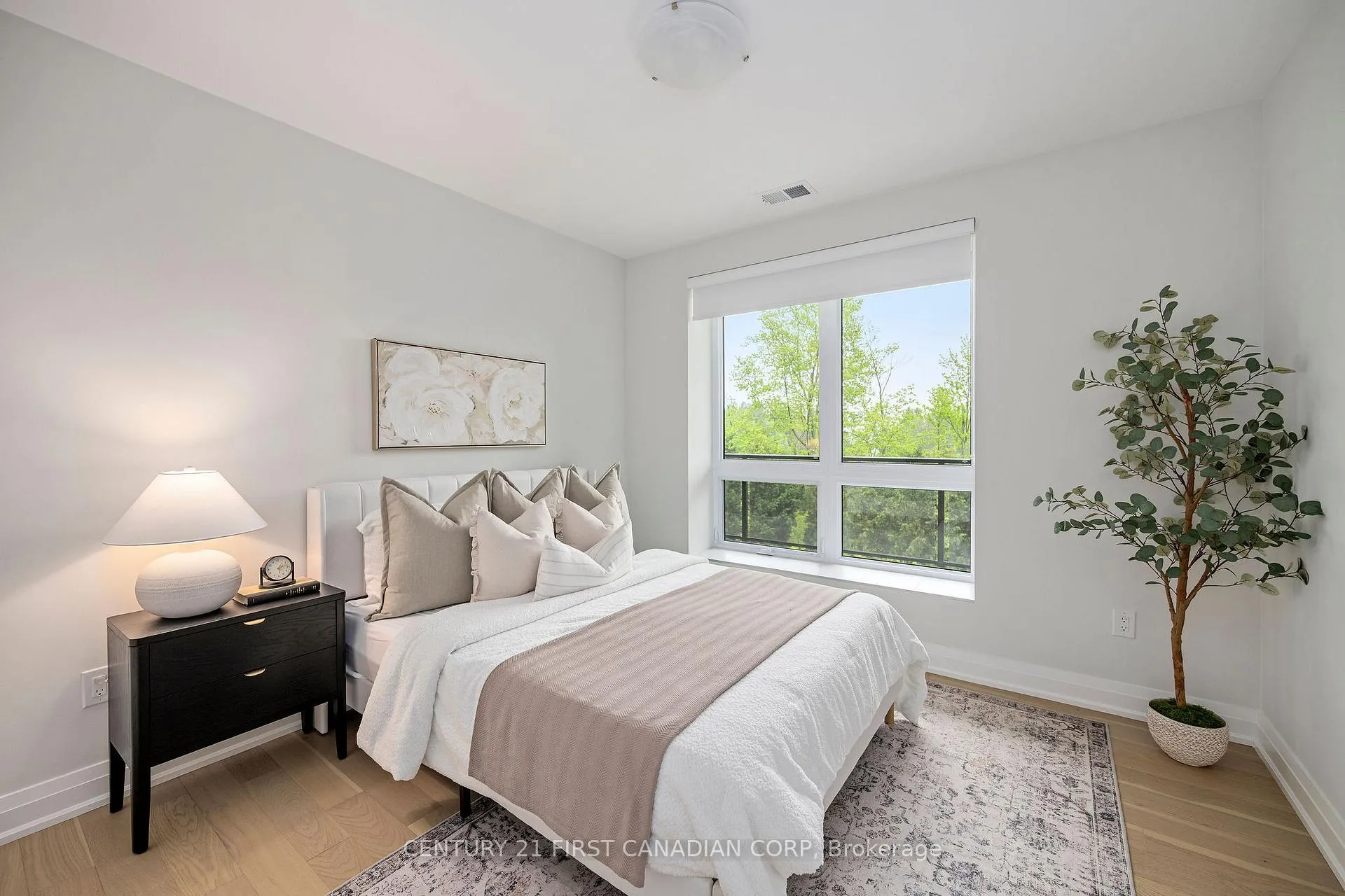 Photo 5 of Unit 204, 1975 Fountain Grass Drive, London, South B — HOMEH