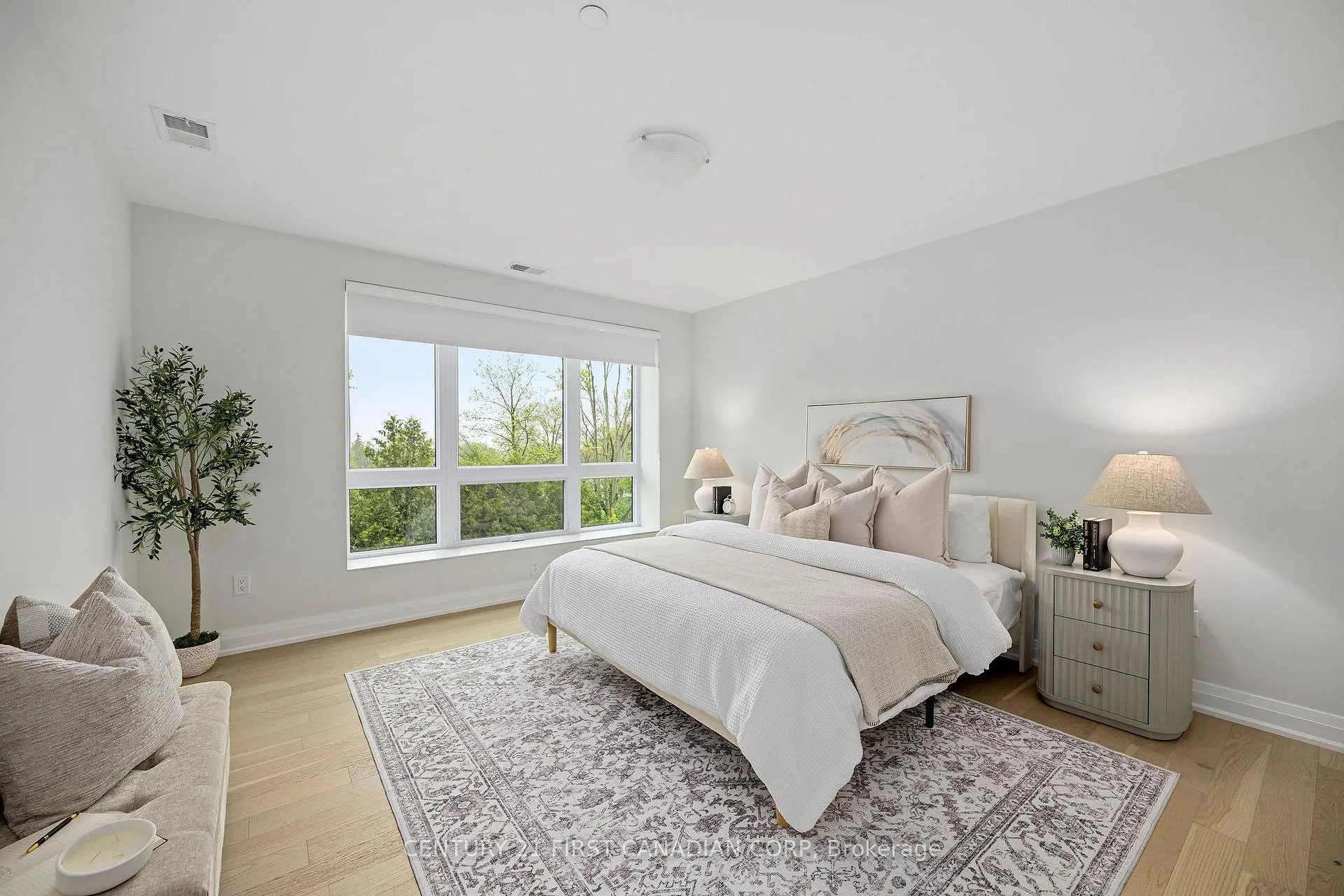 Photo 6 of Unit 204, 1975 Fountain Grass Drive, London, South B — HOMEH