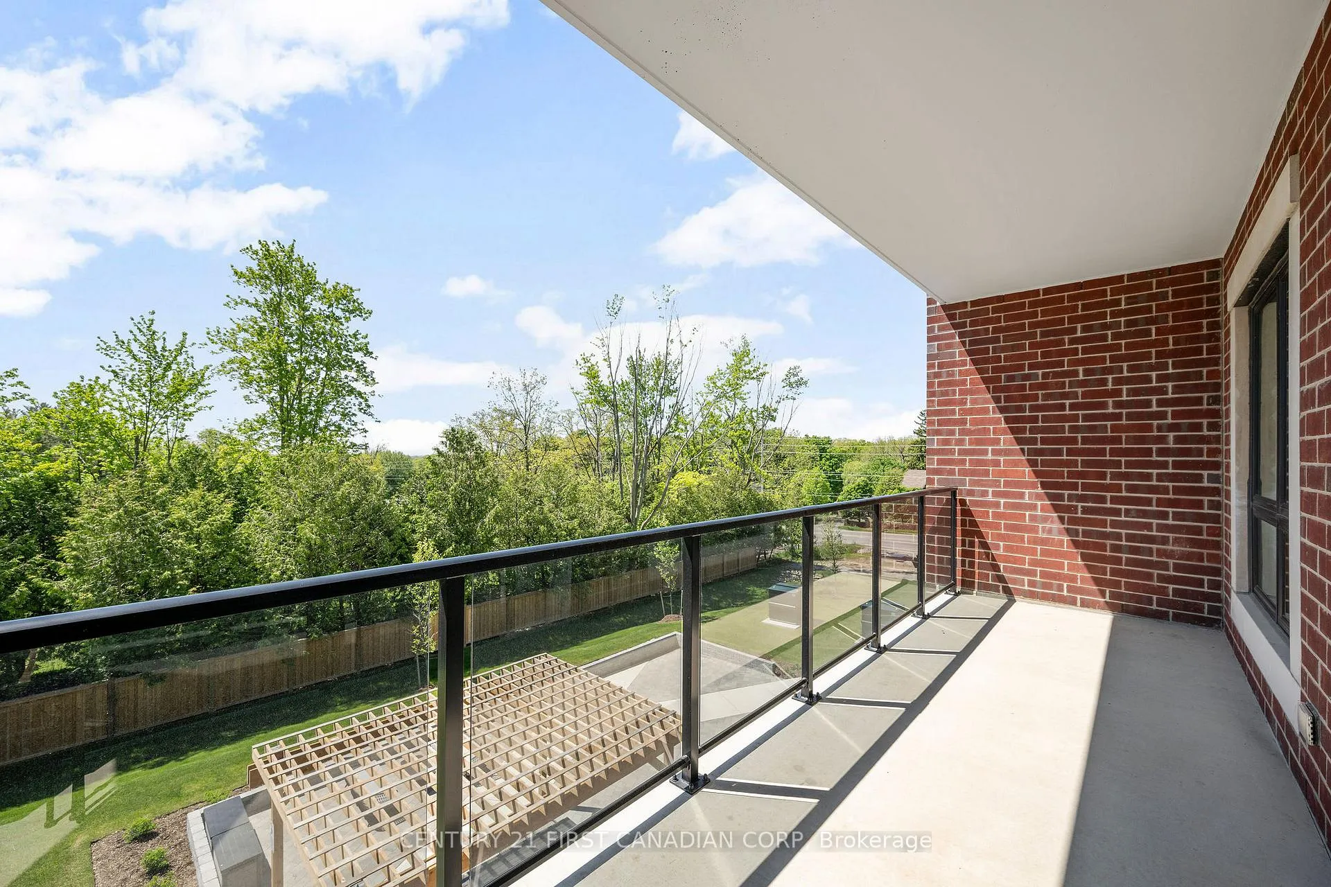 Photo 13 of Unit 204, 1975 Fountain Grass Drive, London, South B — HOMEH