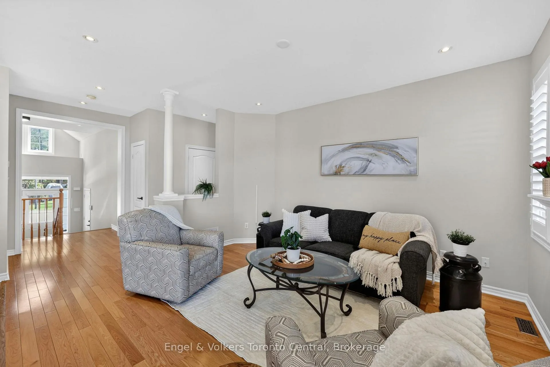 Photo 16 of 48 Oriole Crescent, Wasaga Beach — HOMEH