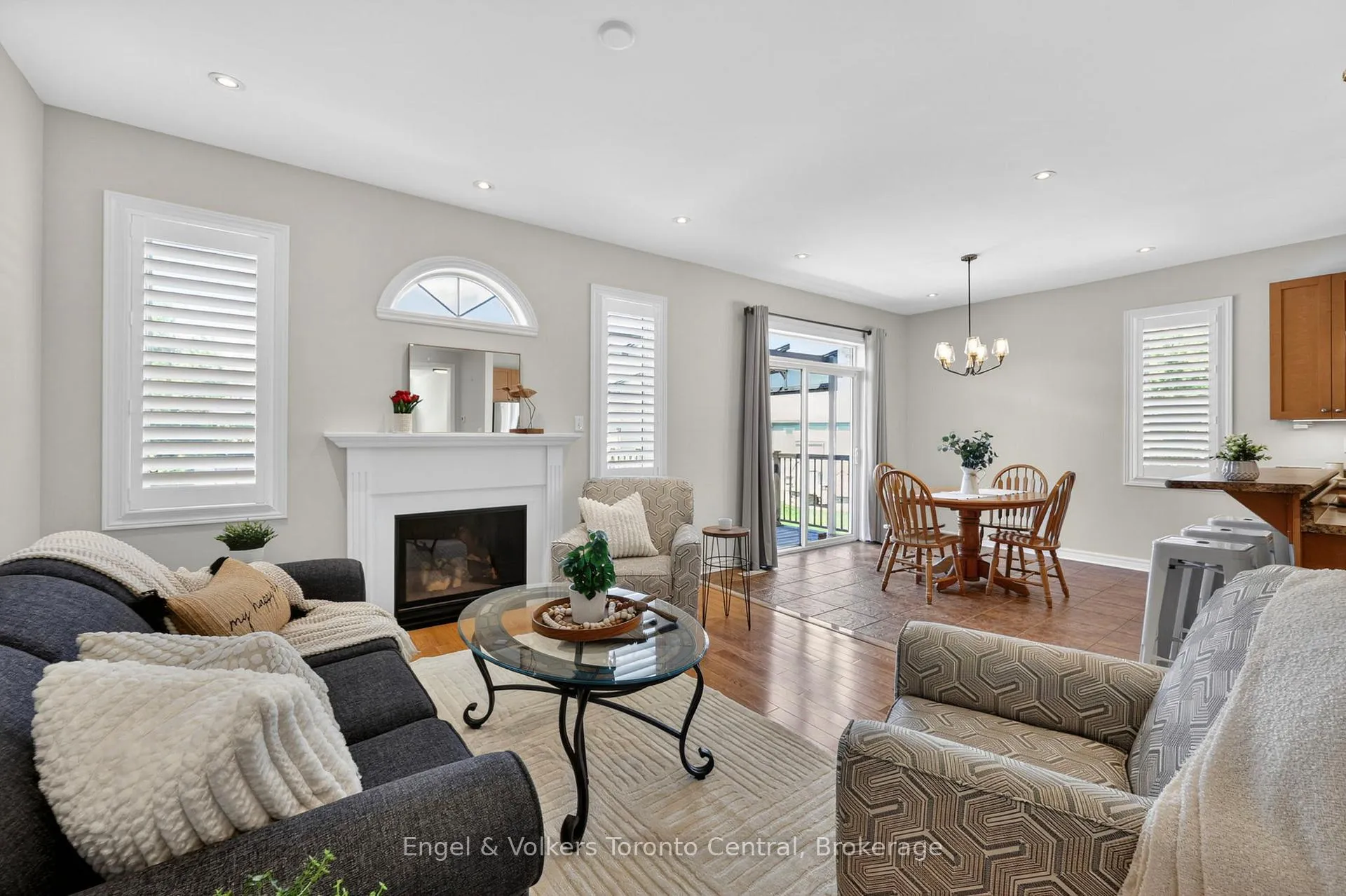Photo 19 of 48 Oriole Crescent, Wasaga Beach — HOMEH