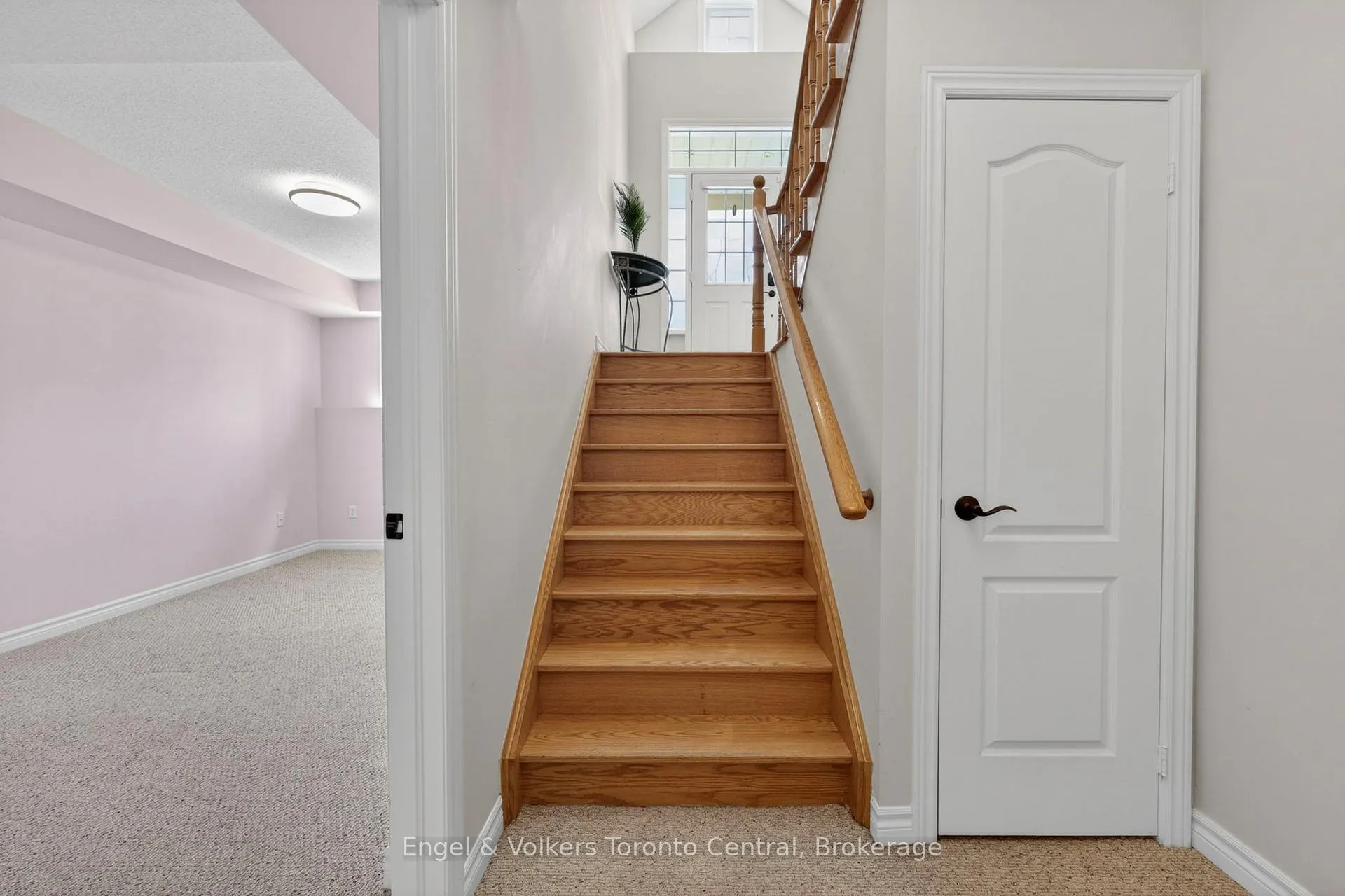 Photo 25 of 48 Oriole Crescent, Wasaga Beach — HOMEH