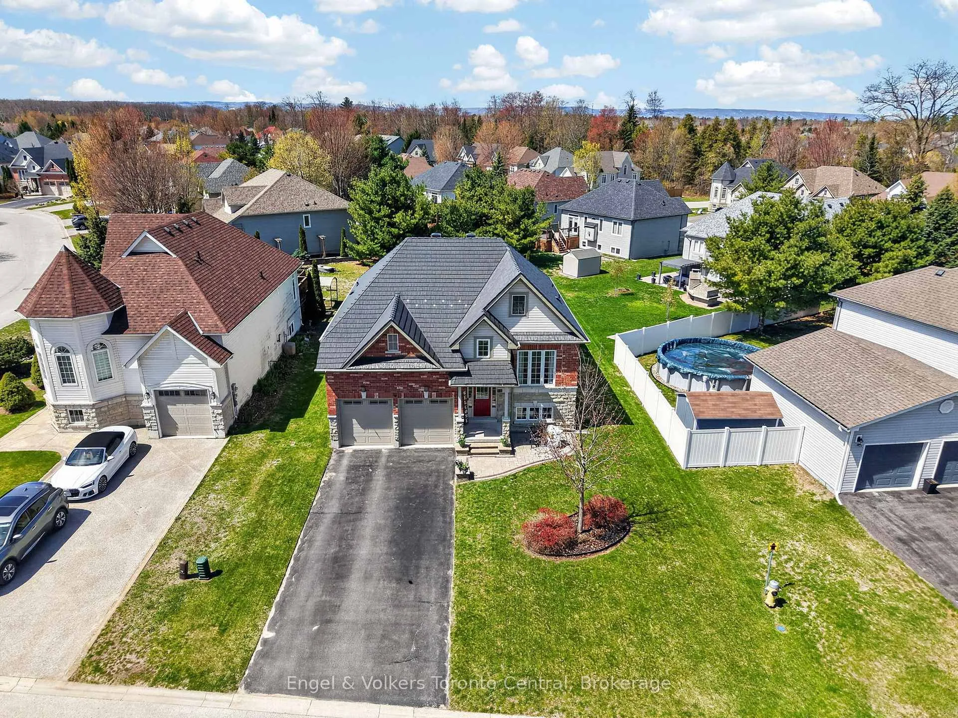 Photo 43 of 48 Oriole Crescent, Wasaga Beach — HOMEH