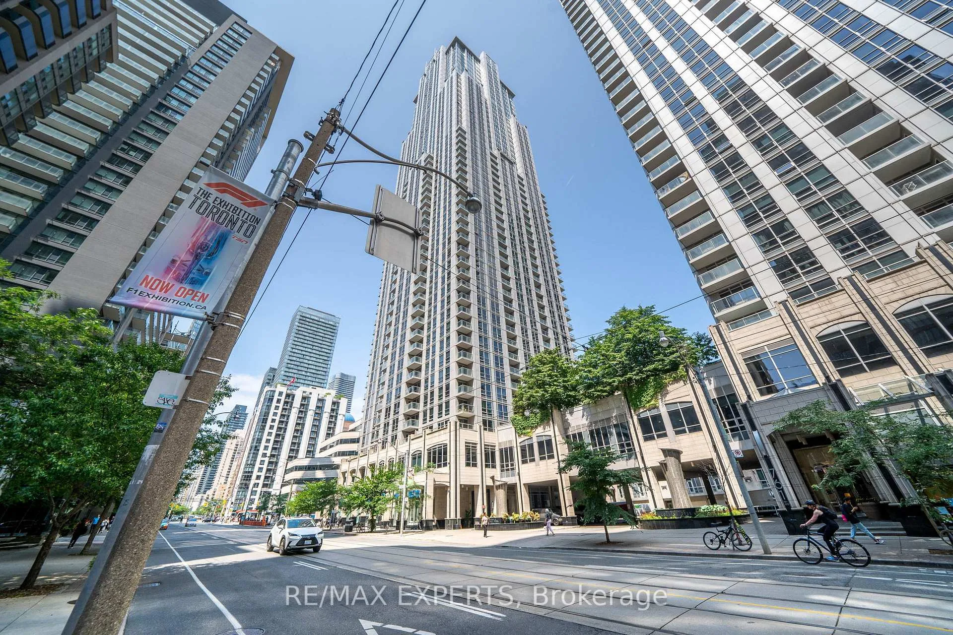 Photo 2 of Unit 307, 763 Bay Street, Toronto, Bay Street Corridor — HOMEH