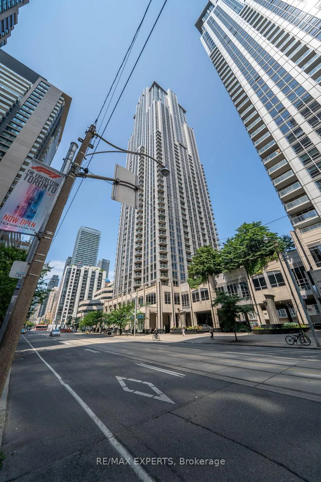 Photo 4 of Unit 307, 763 Bay Street, Toronto, Bay Street Corridor — HOMEH